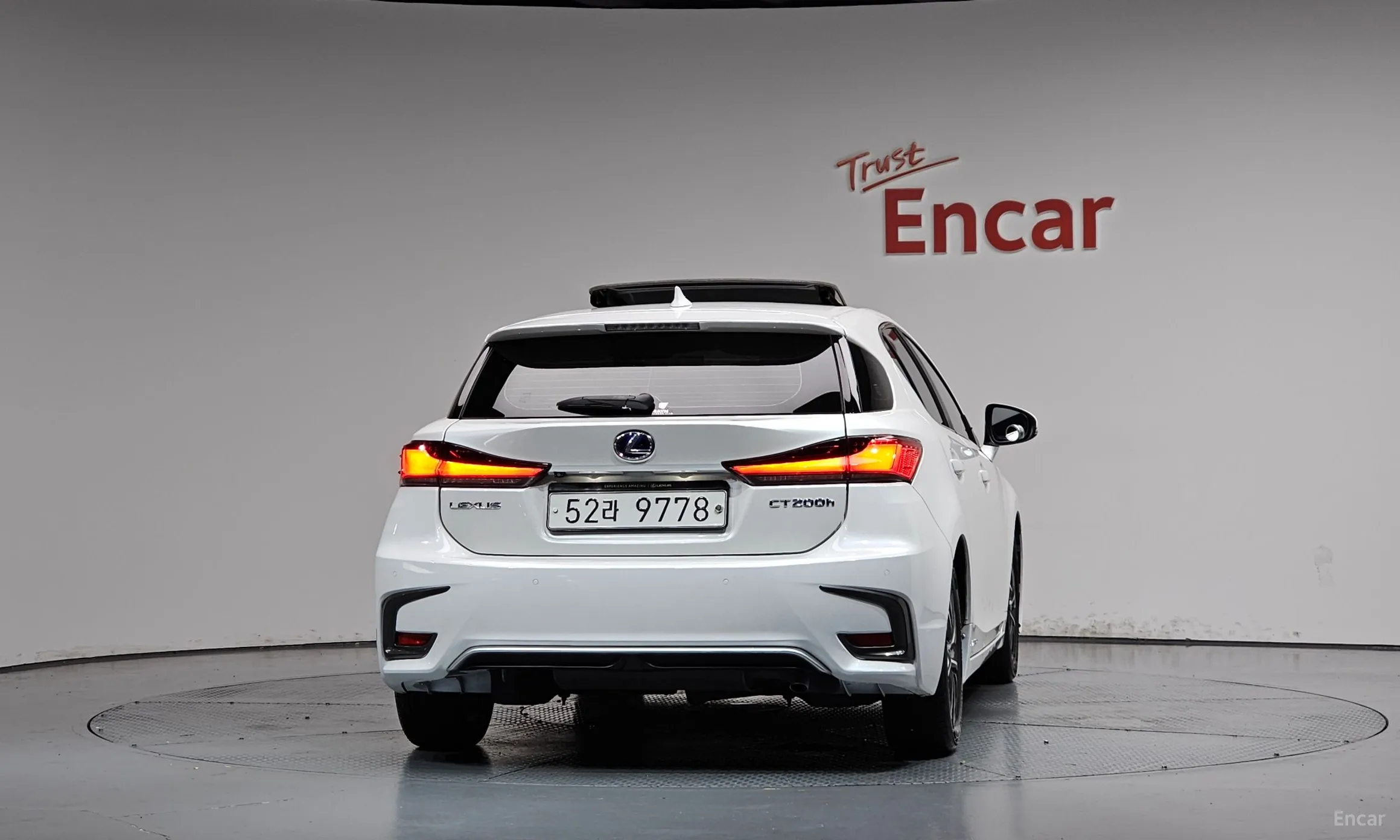 Lexus CT200h превью 4