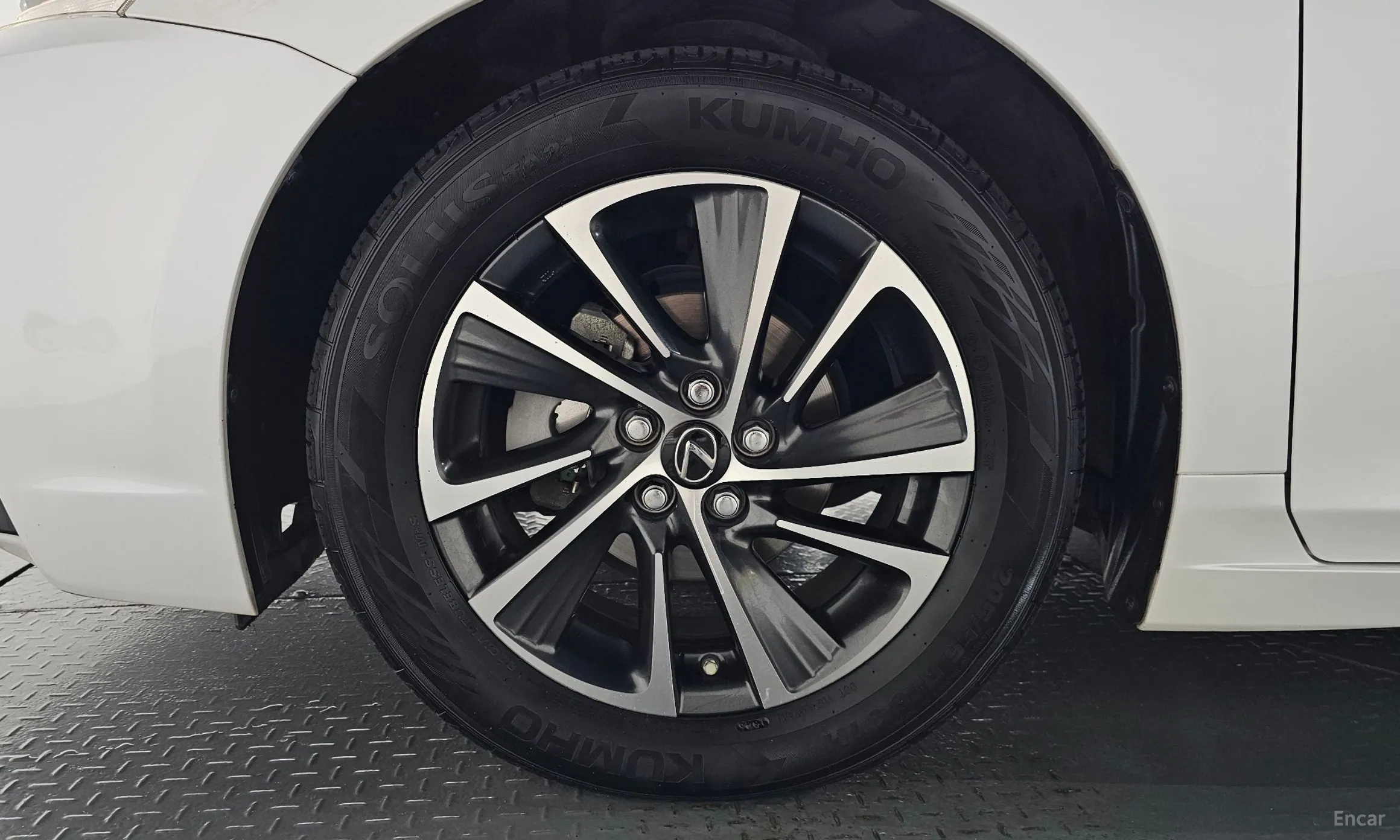 Lexus CT200h превью 5