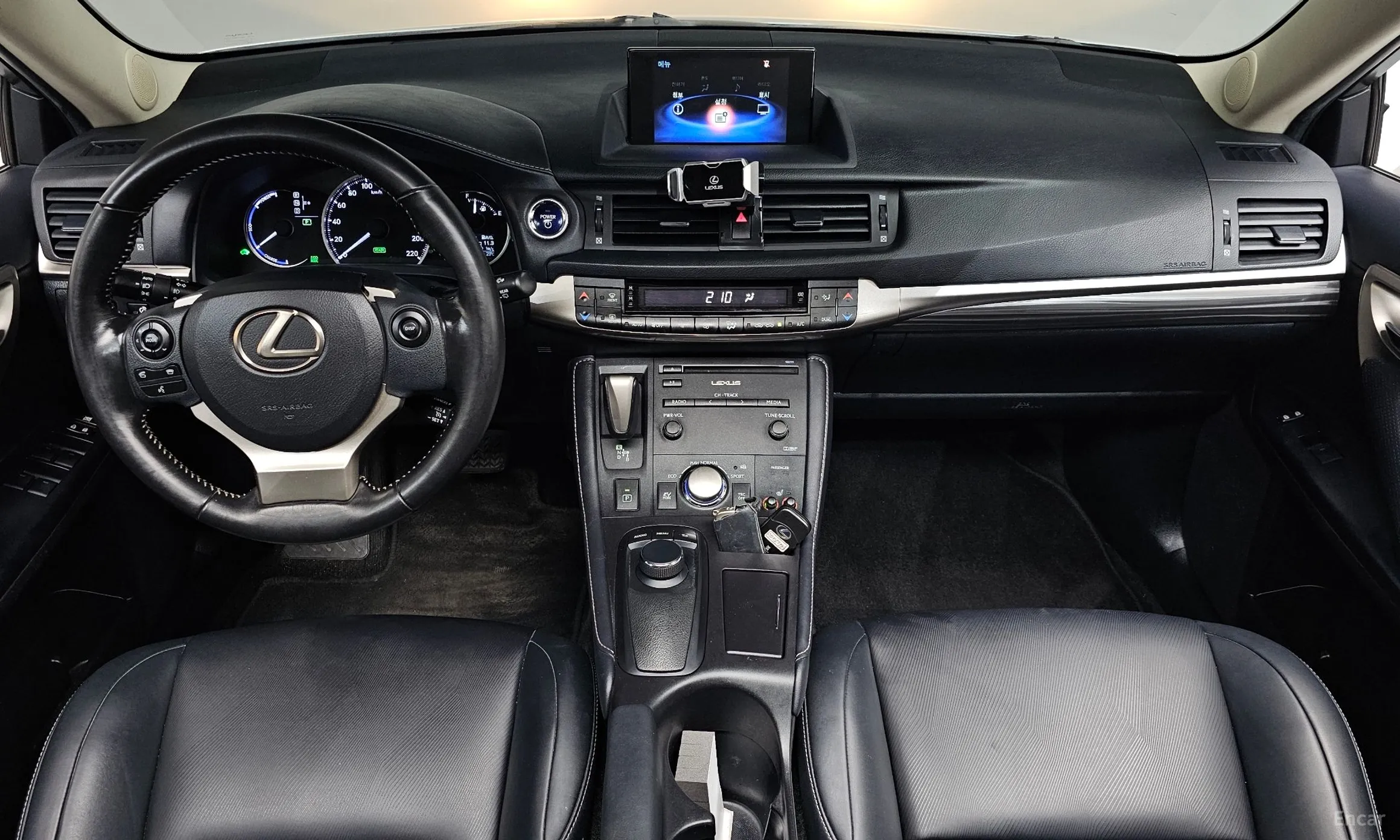 Lexus CT200h превью 7
