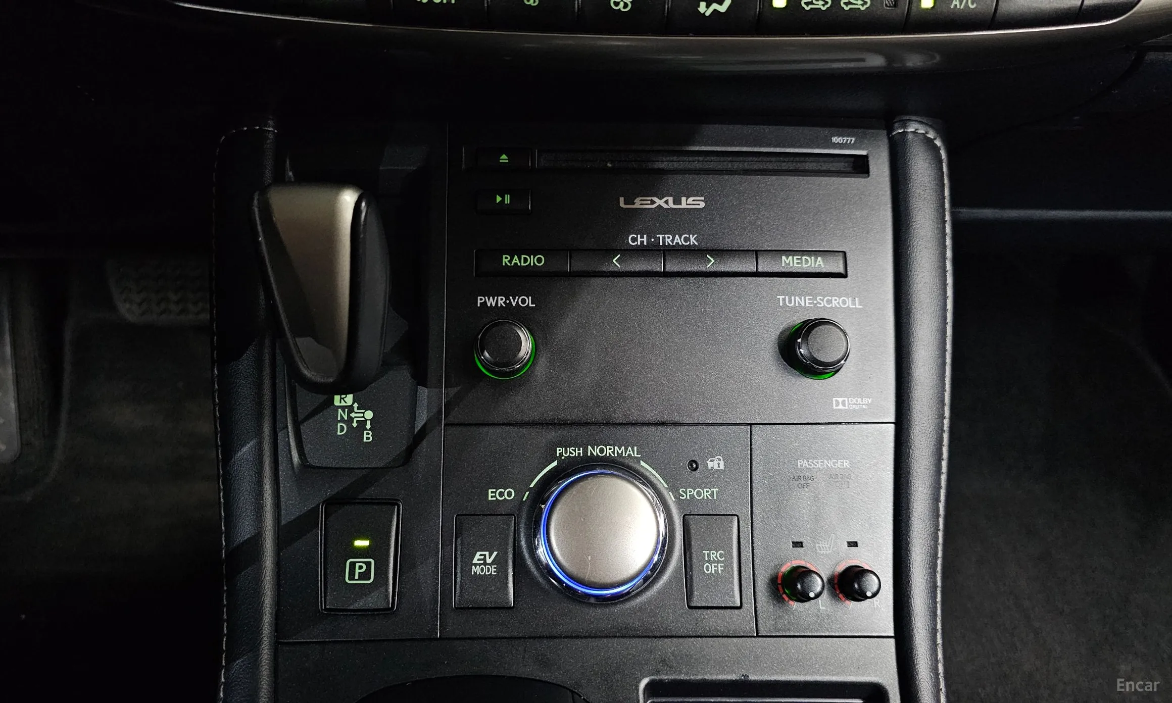 Lexus CT200h превью 9