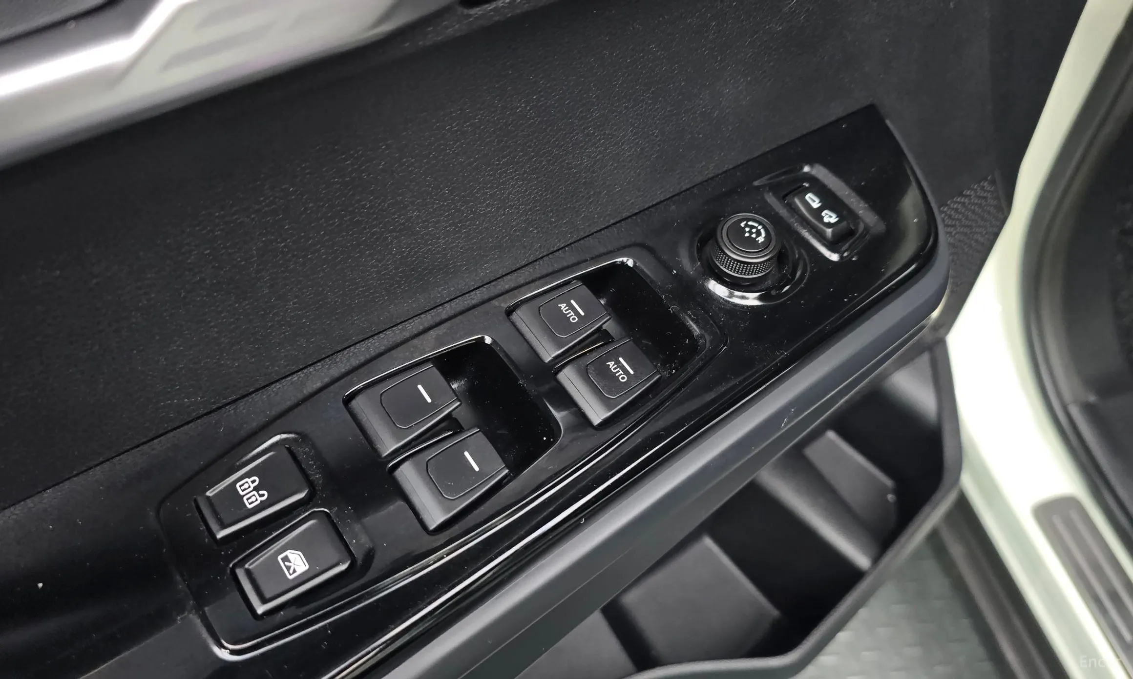 KG Mobility (SsangYong) Torres превью 19