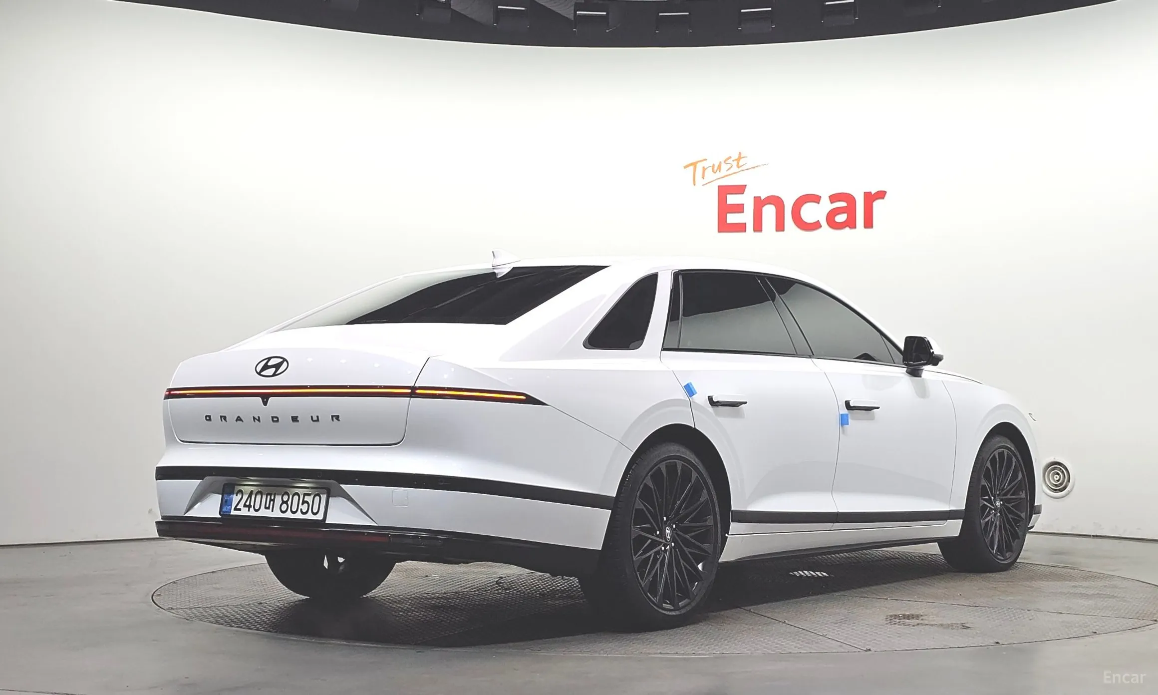 Hyundai Grandeur Hybrid (GN7)