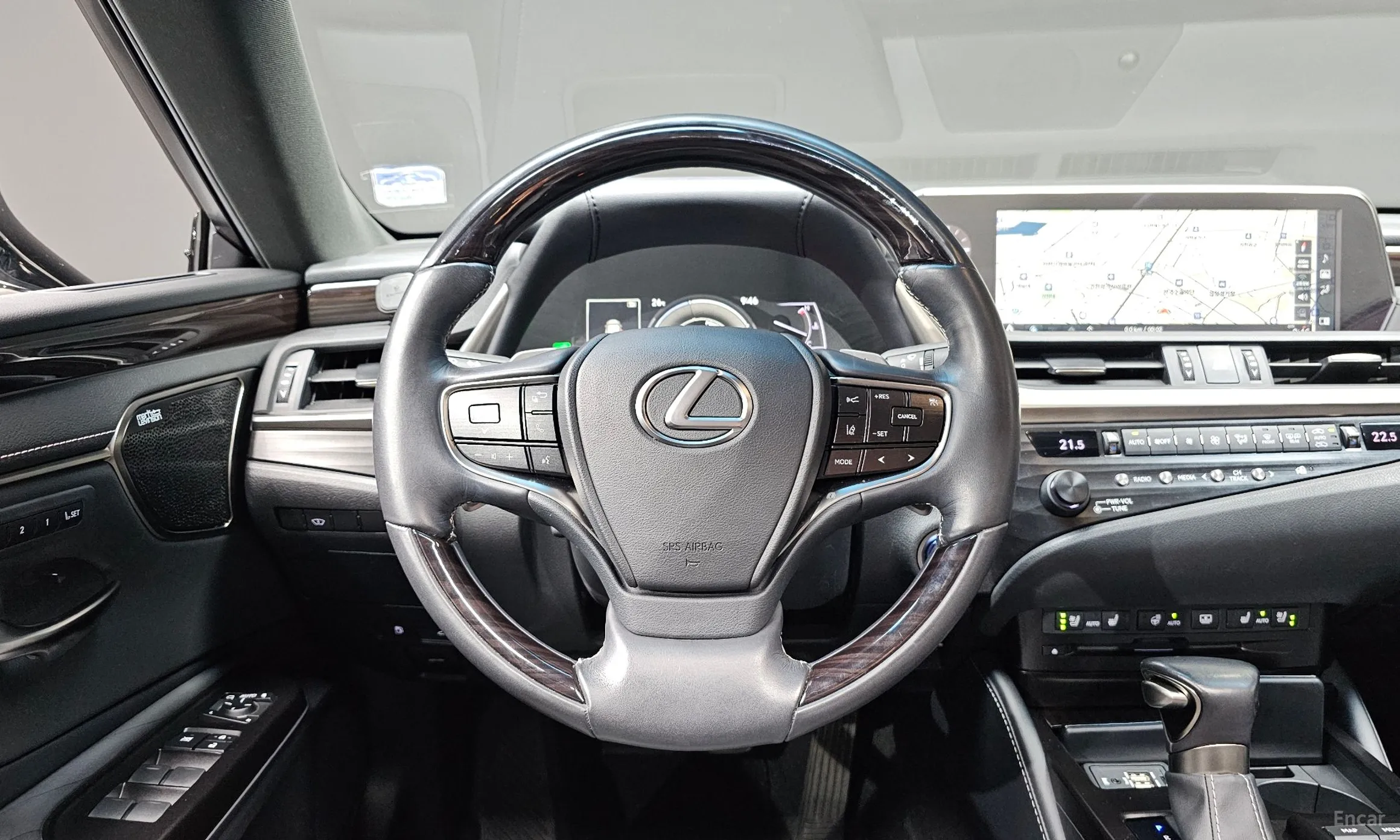 Lexus ES300h 7th Generation превью 13