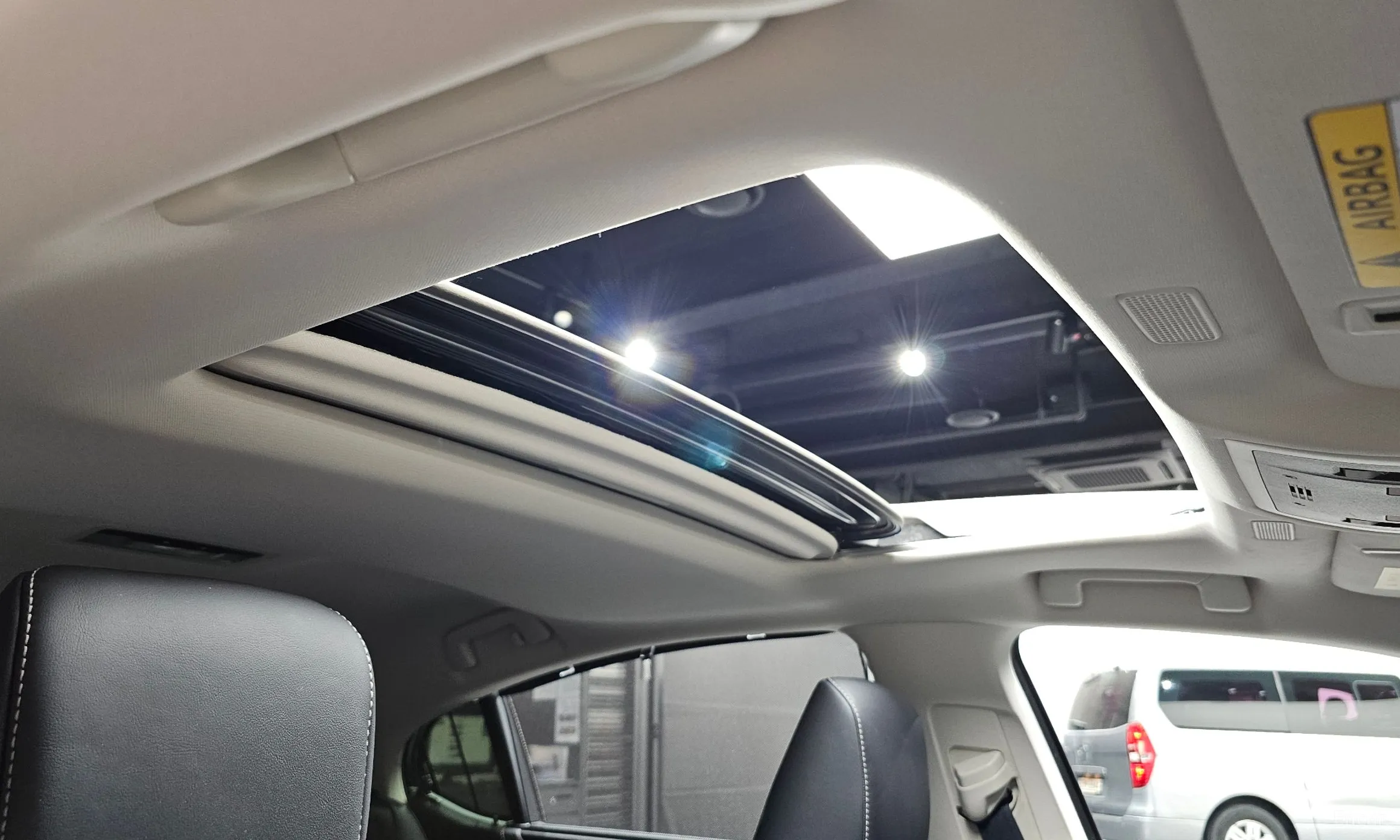 Lexus ES300h 7th Generation превью 18
