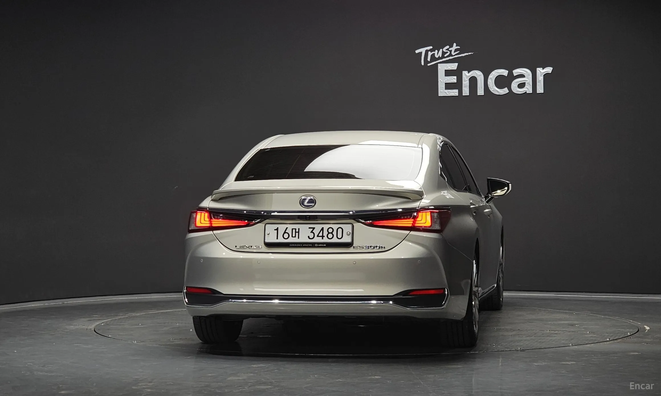 Lexus ES300h 7th Generation превью 4