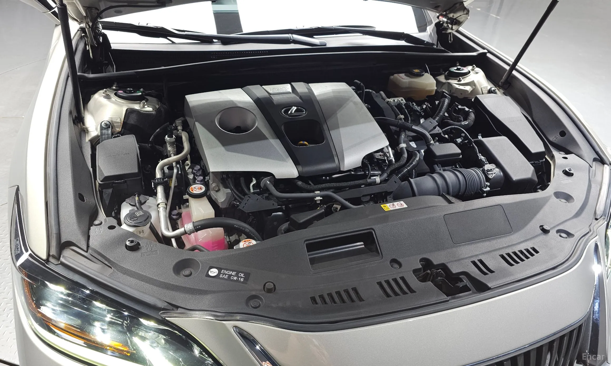 Lexus ES300h 7th Generation превью 6