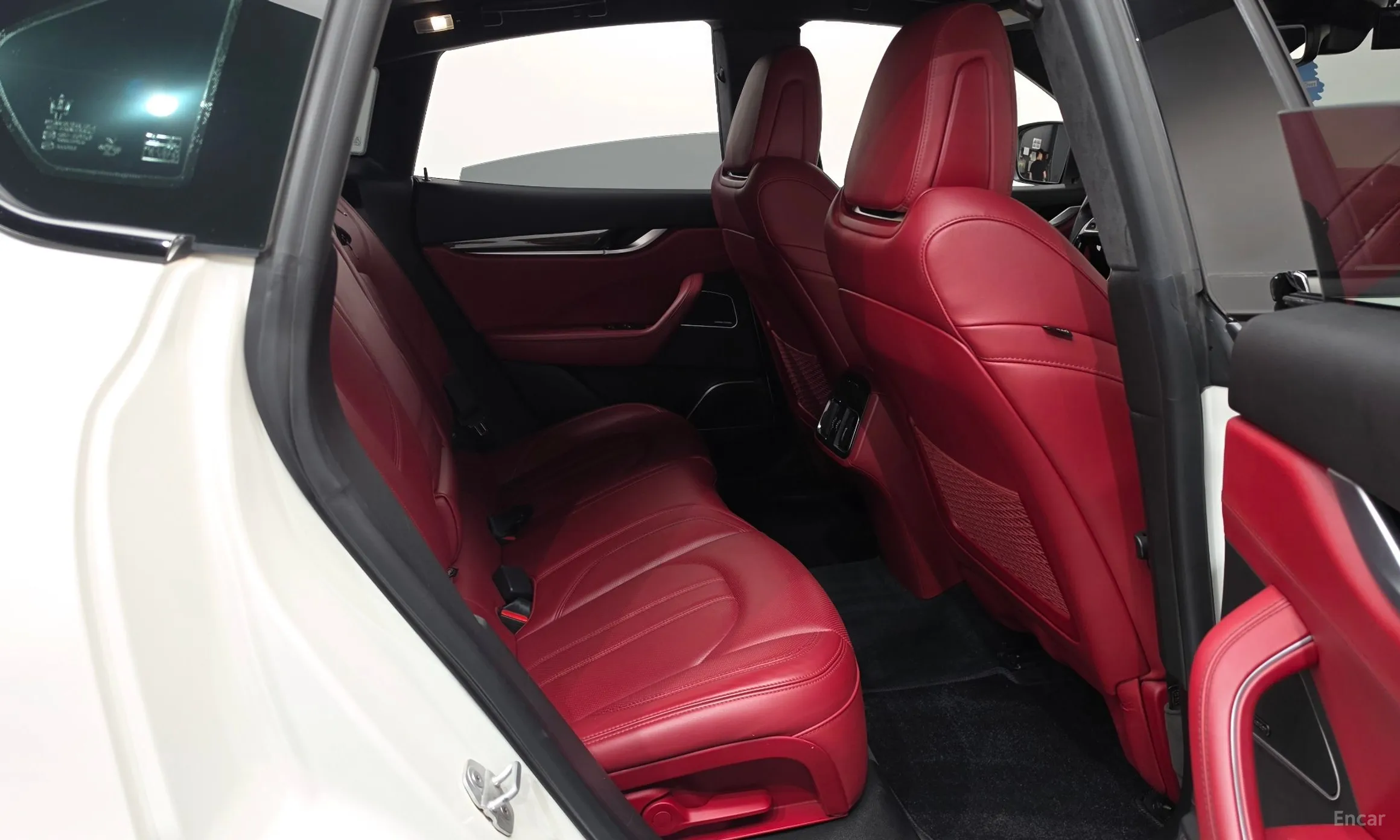 Maserati Levante превью 12