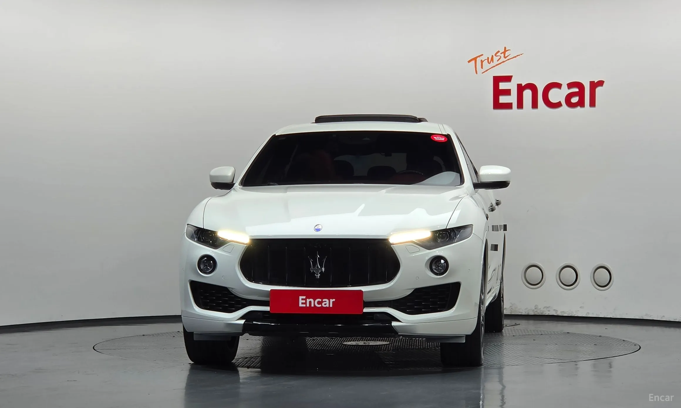 Maserati Levante превью 3