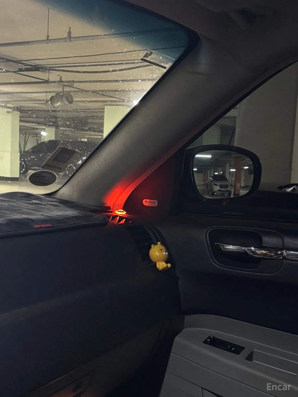 Chrysler 300C превью 11
