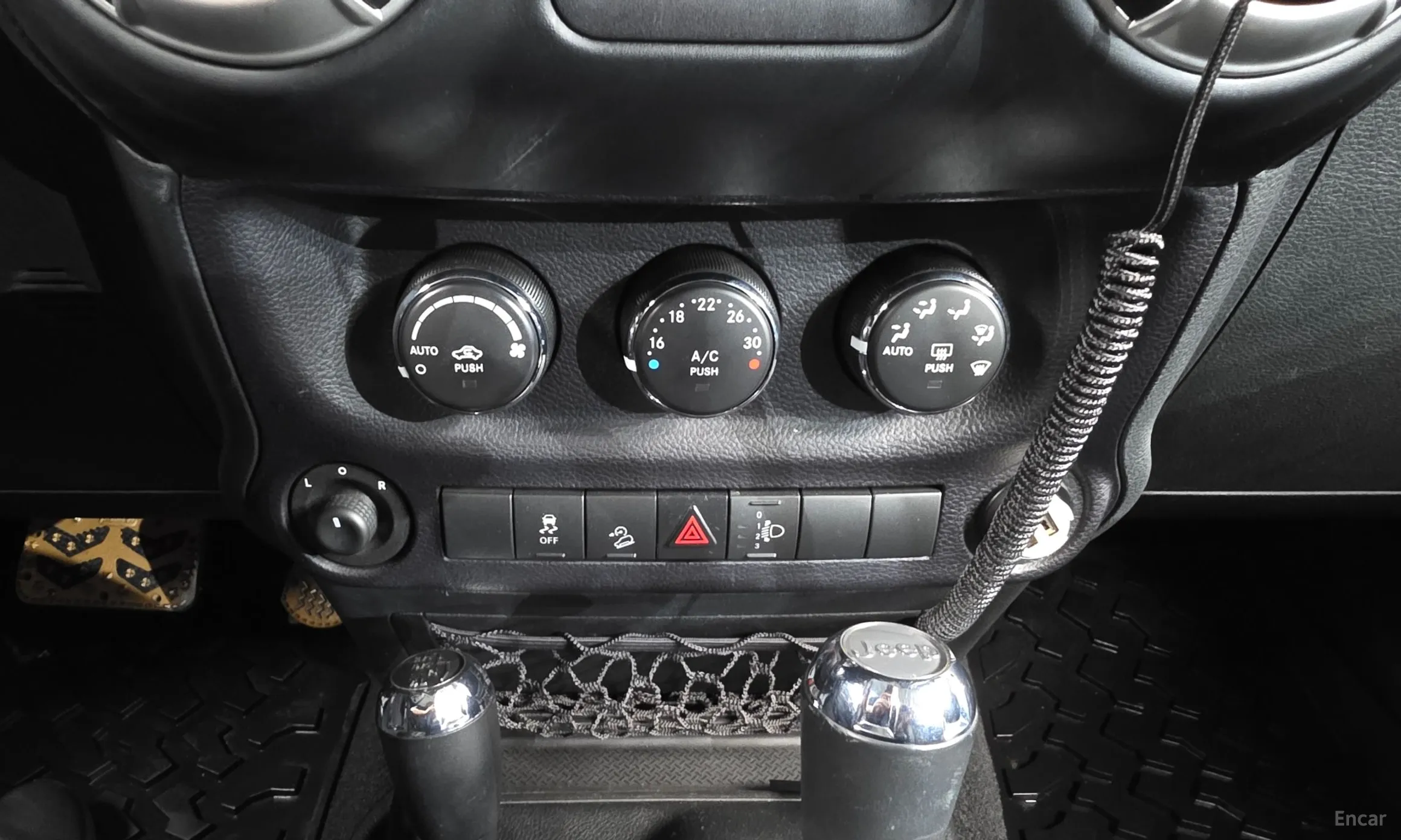 Jeep Wrangler (JK) превью 17