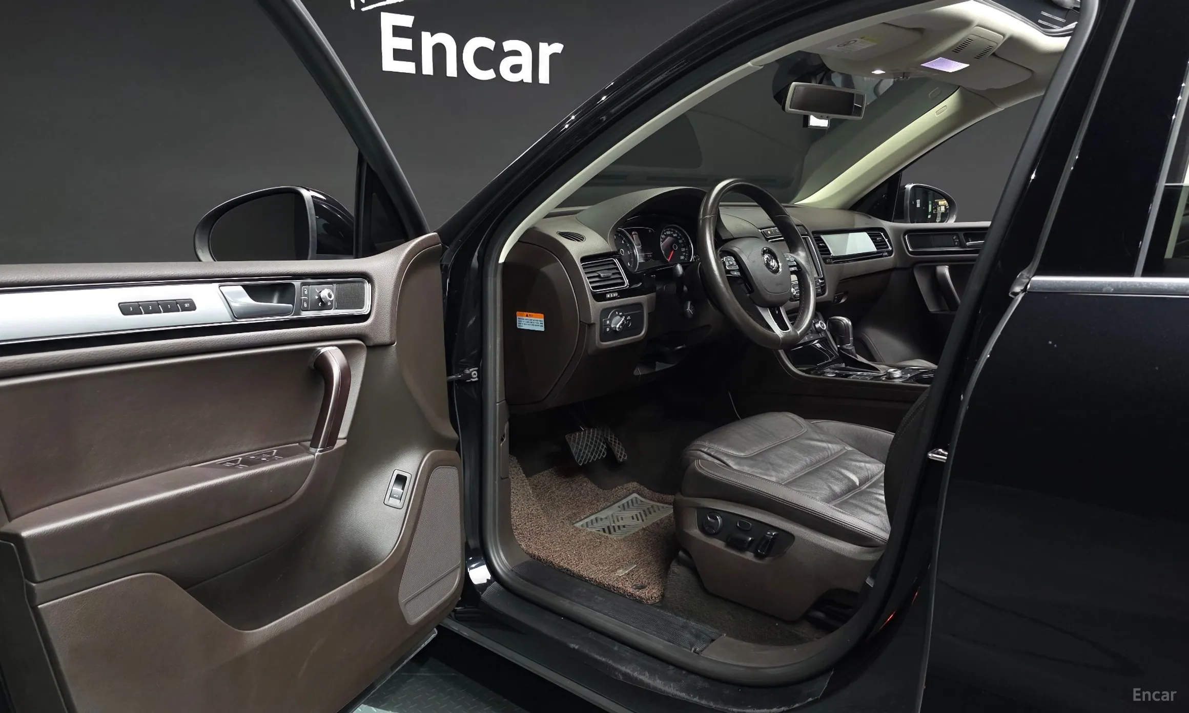 Volkswagen New Touareg превью 10