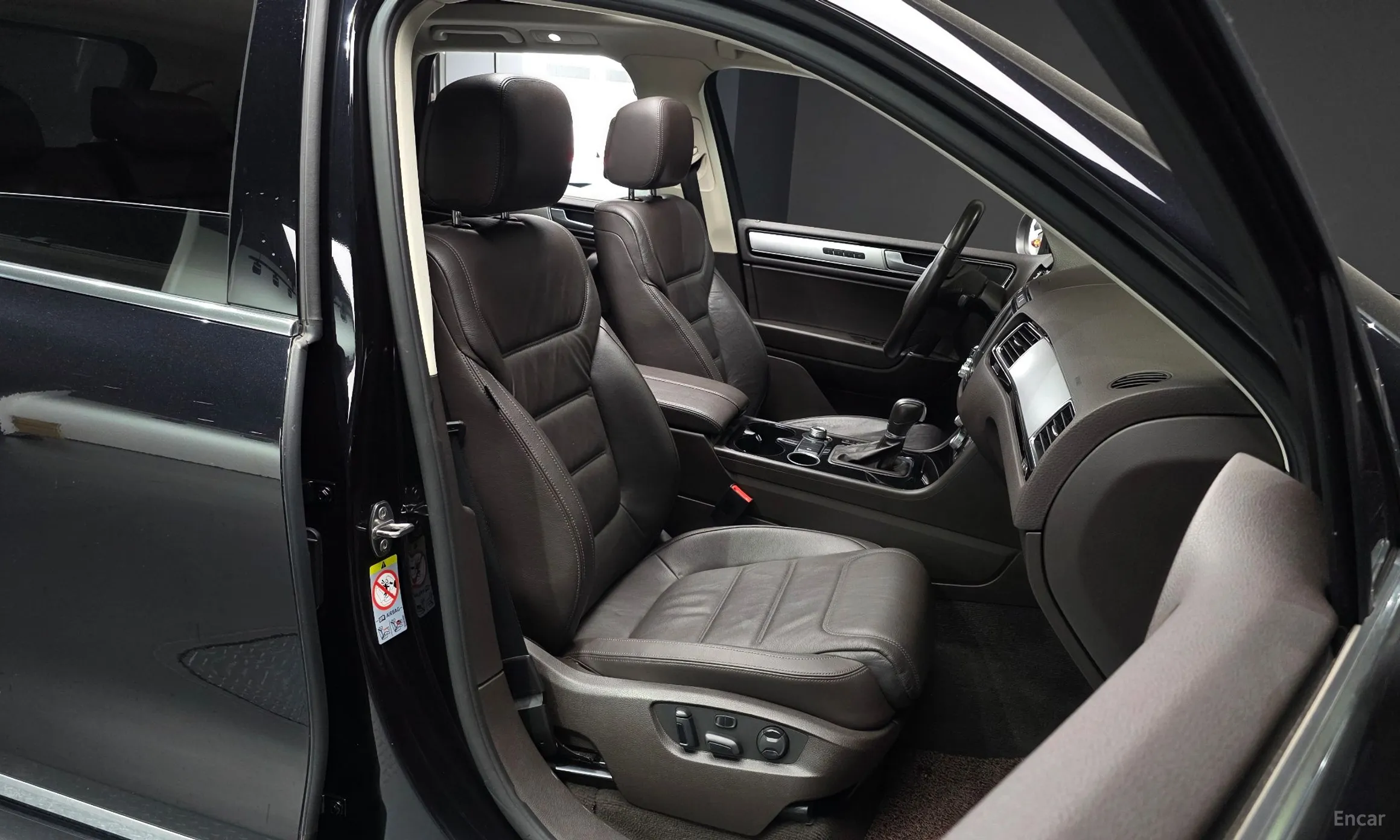 Volkswagen New Touareg превью 11