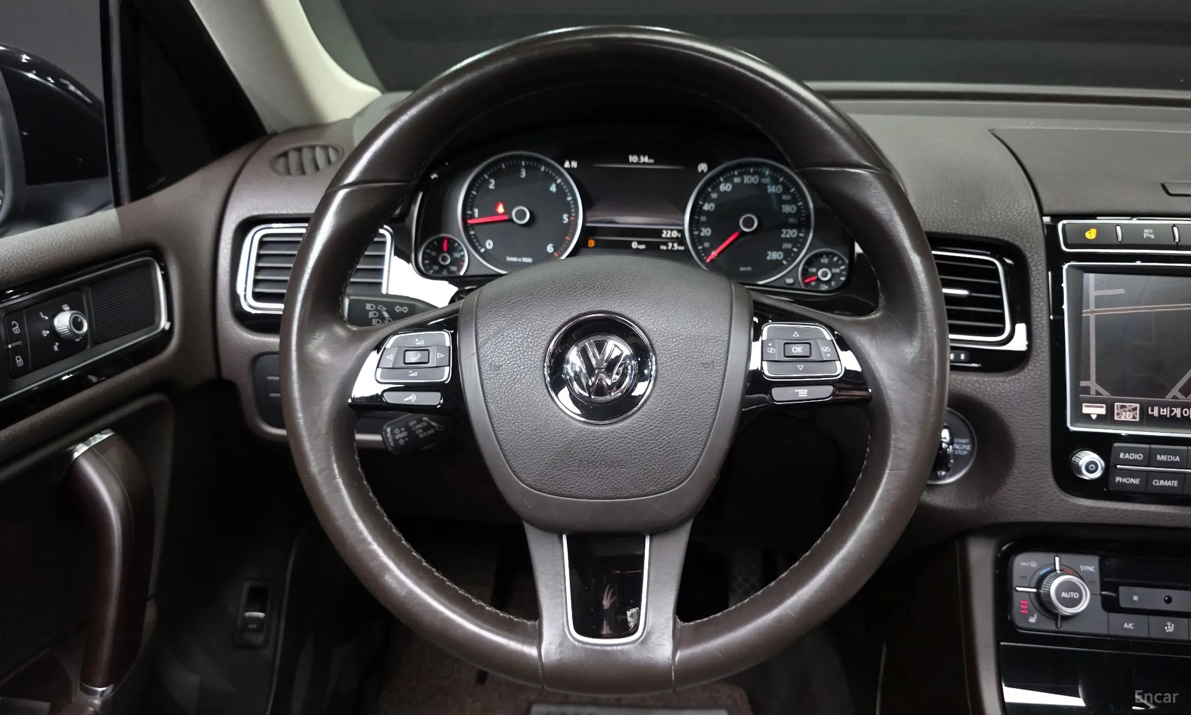 Volkswagen New Touareg превью 13