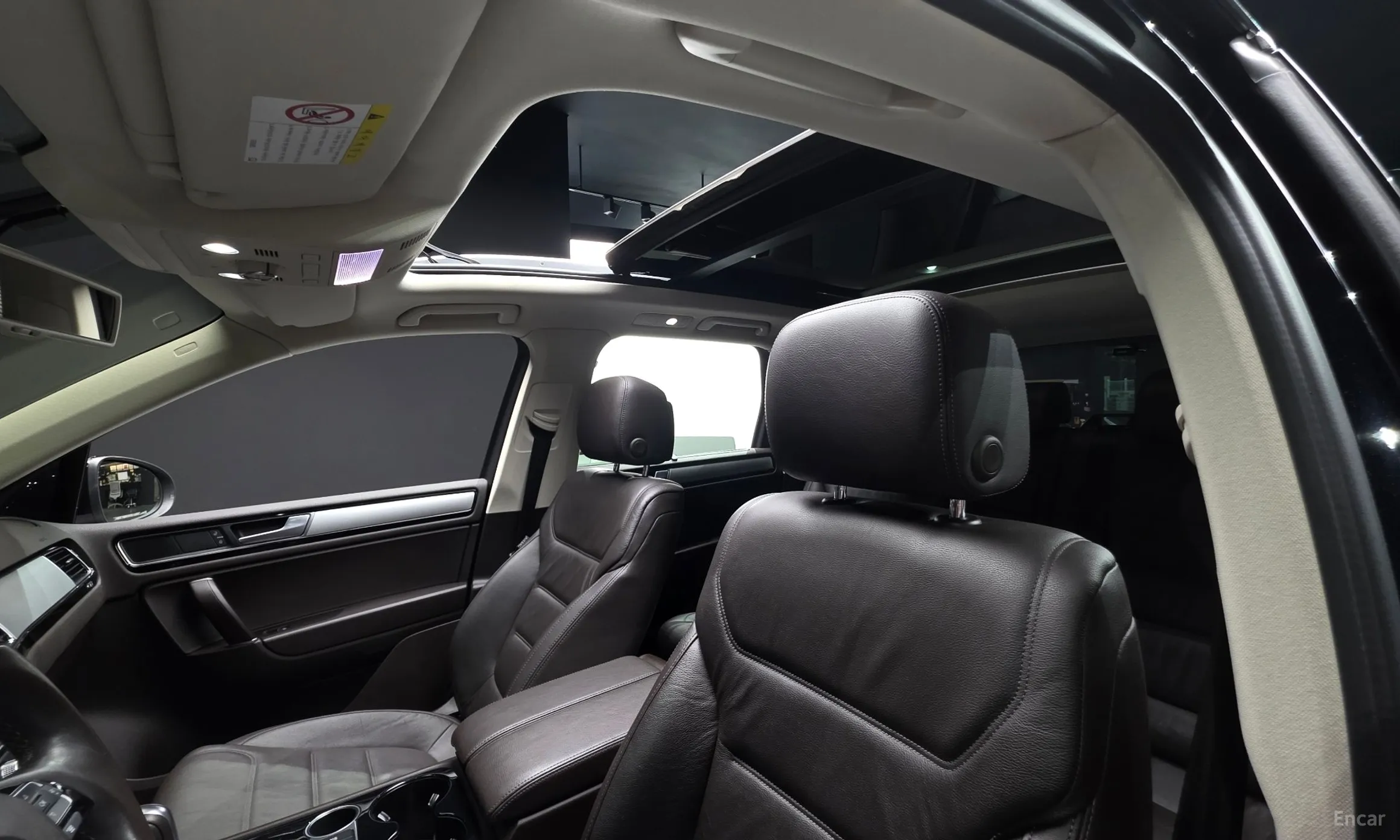 Volkswagen New Touareg превью 16