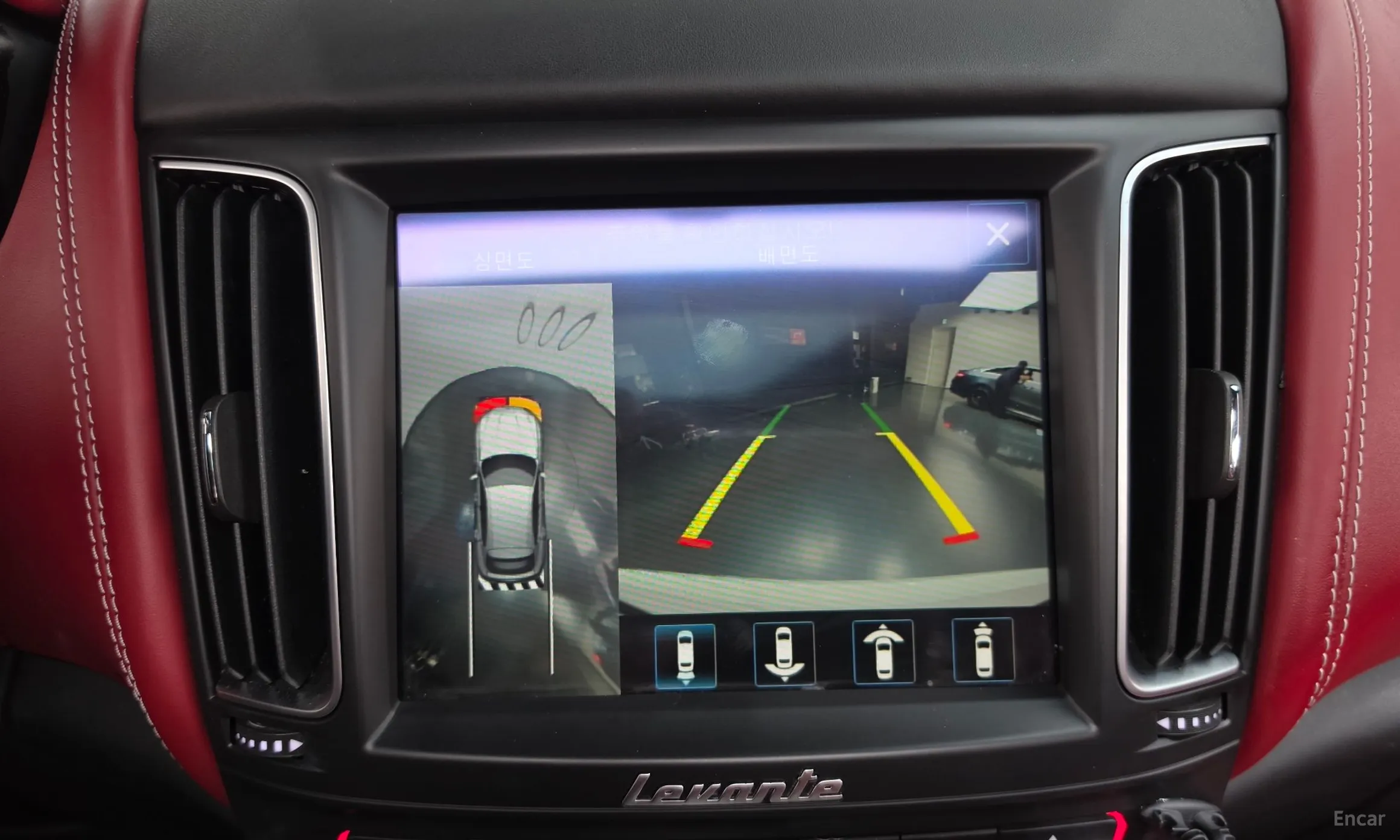 Maserati Levante превью 15