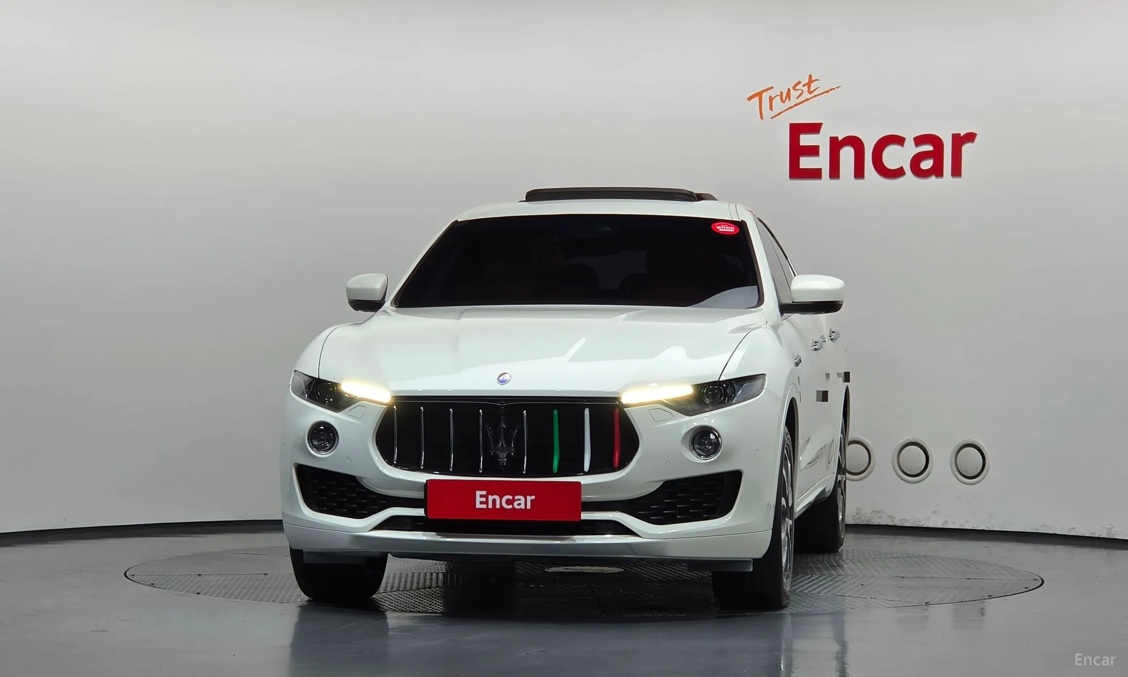 Maserati Levante превью 3
