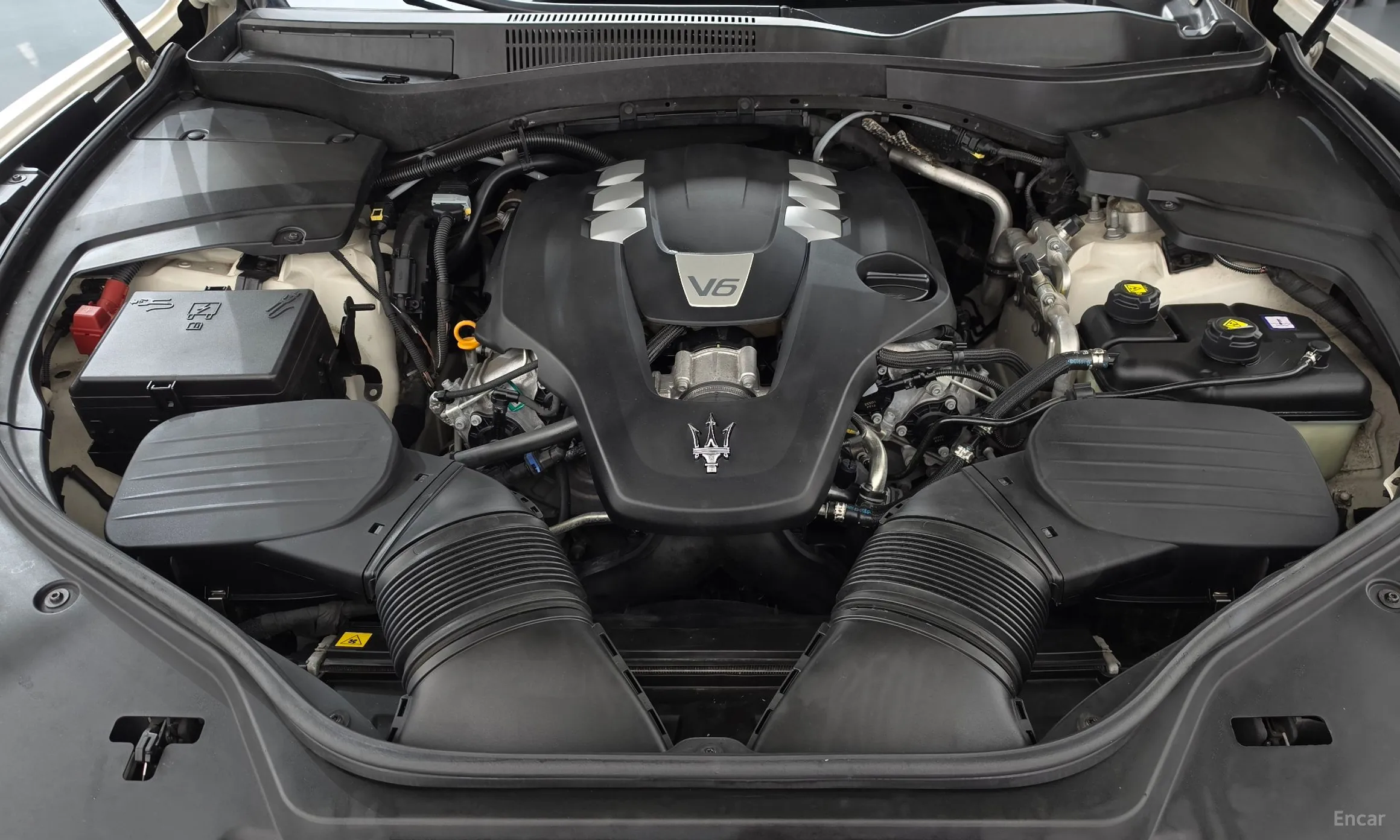 Maserati Levante превью 6