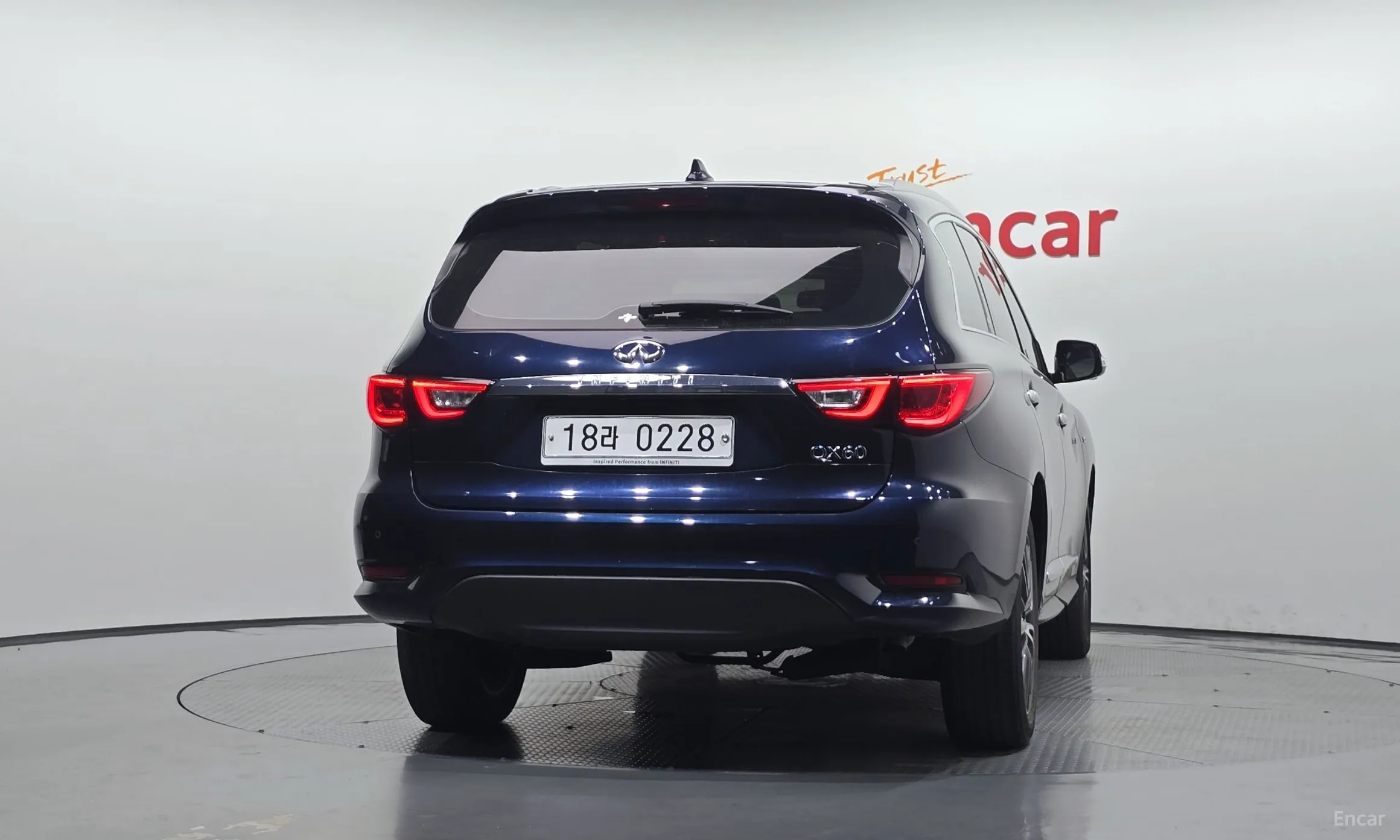 Infiniti QX60 превью 4