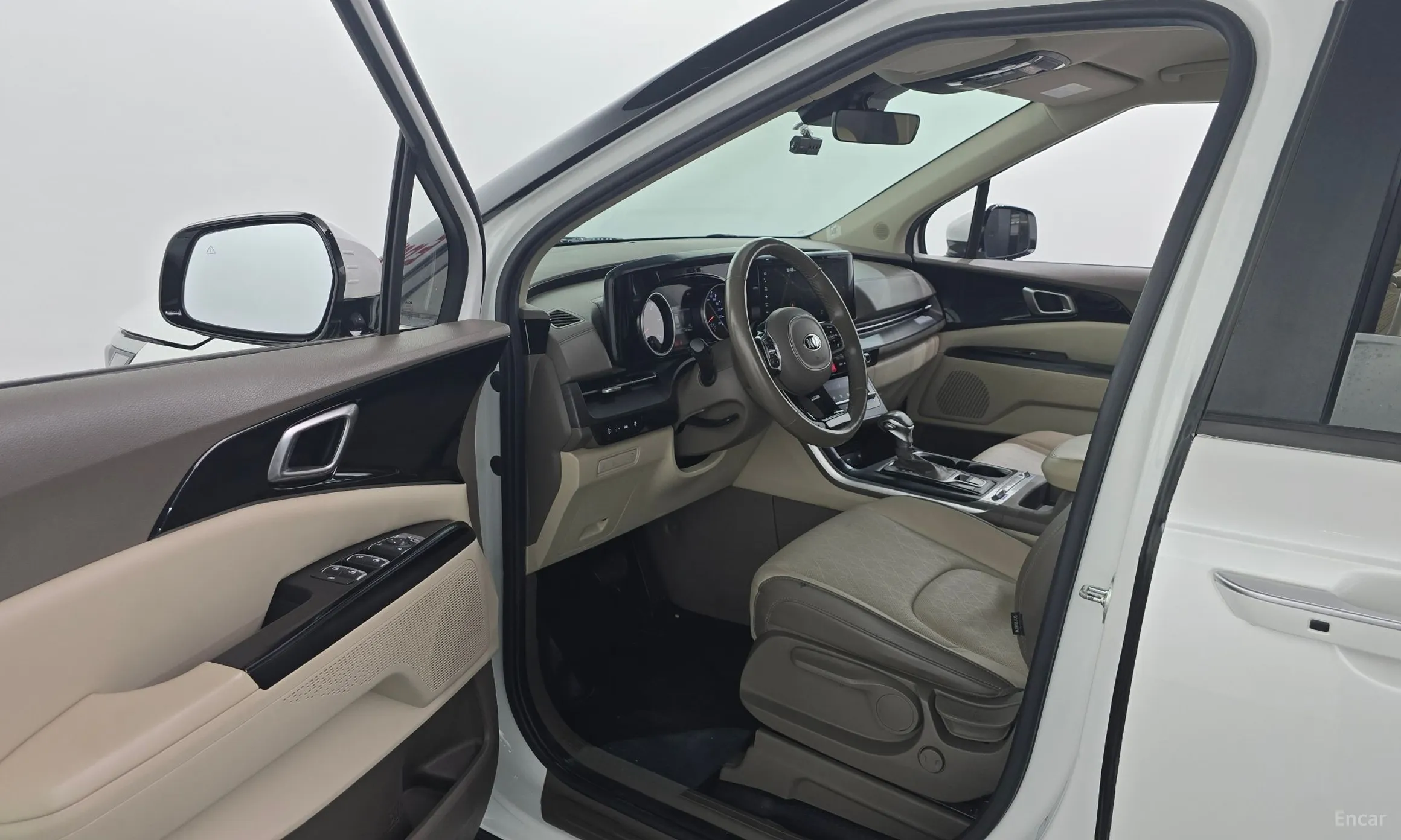 Kia Carnival Gen 4 превью 10