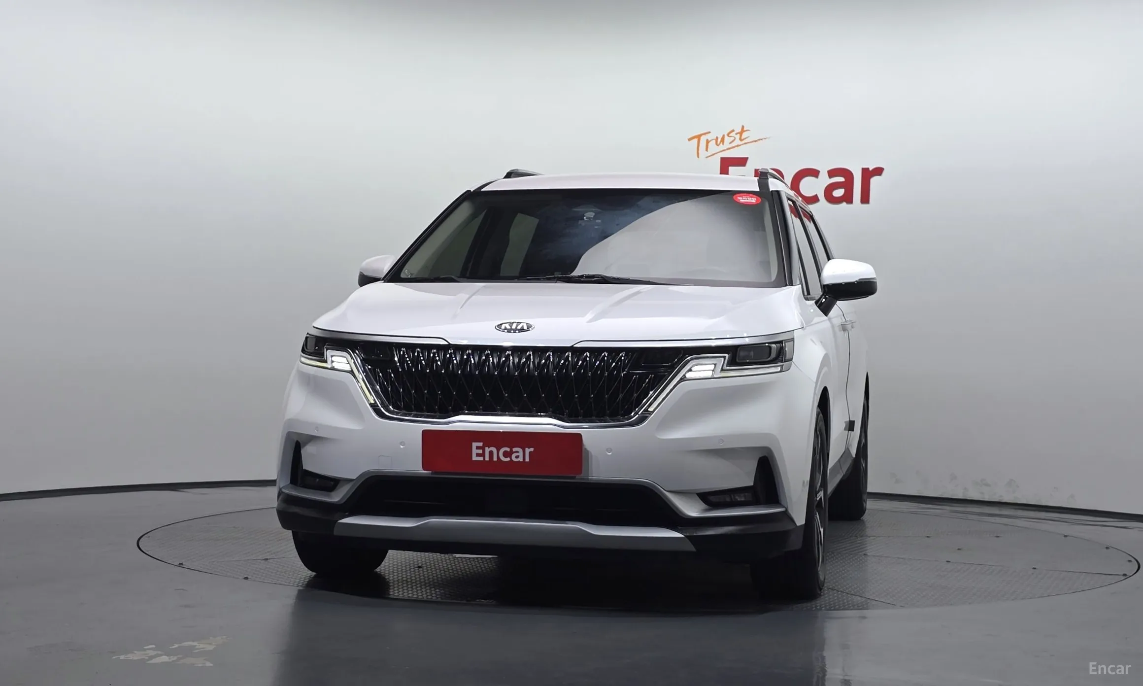 Kia Carnival Gen 4 превью 3