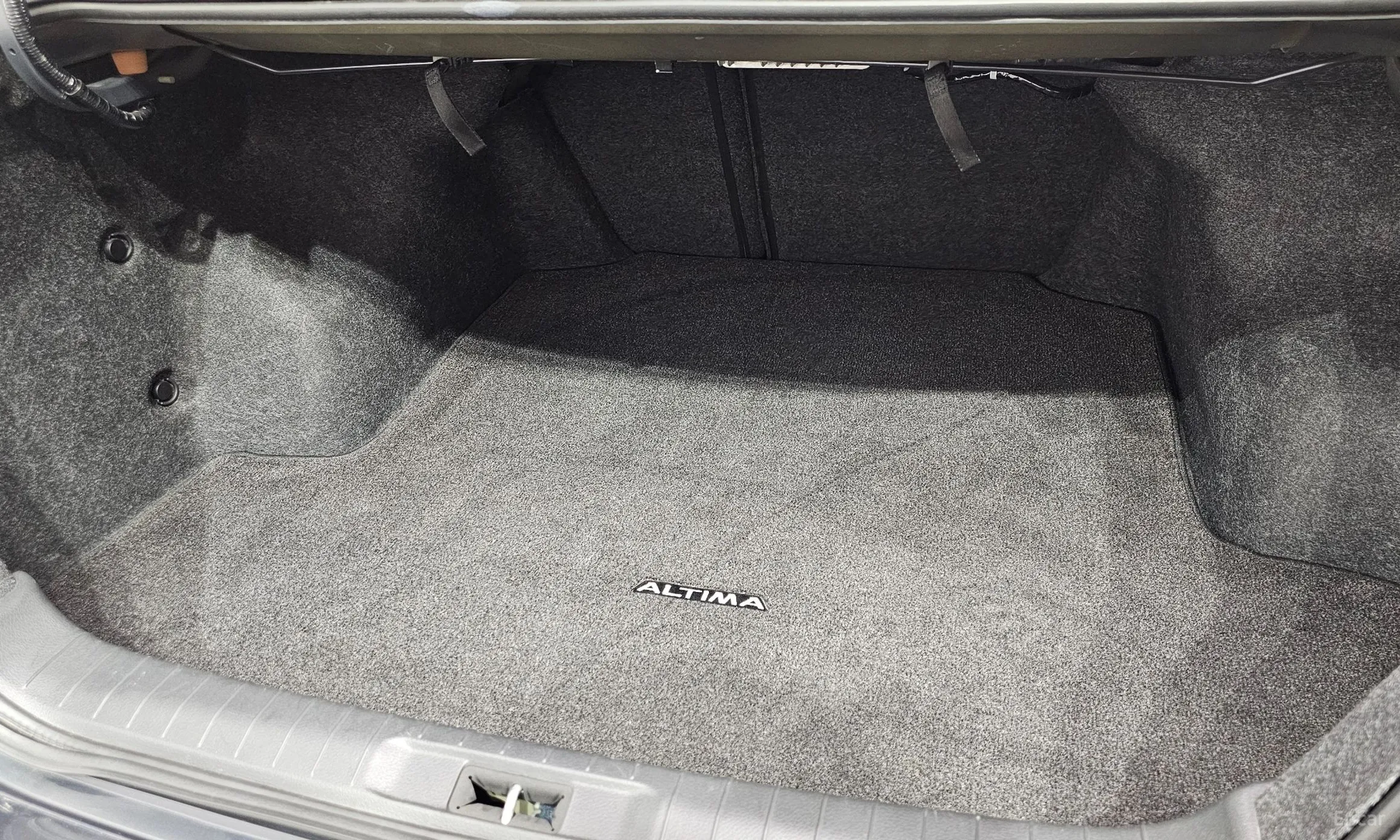 Nissan Altima превью 20