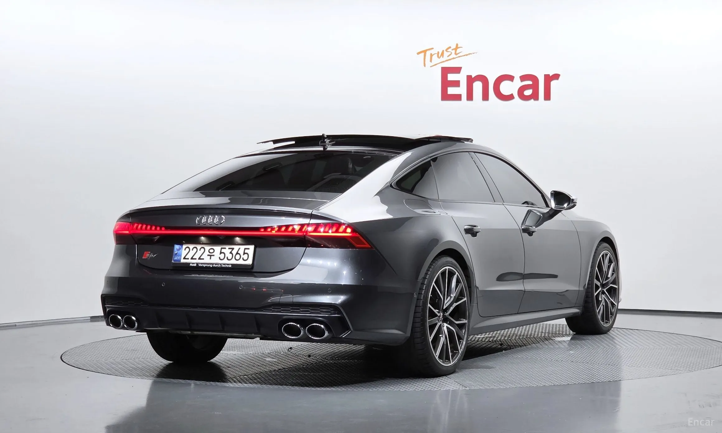 Audi S7 (4K)