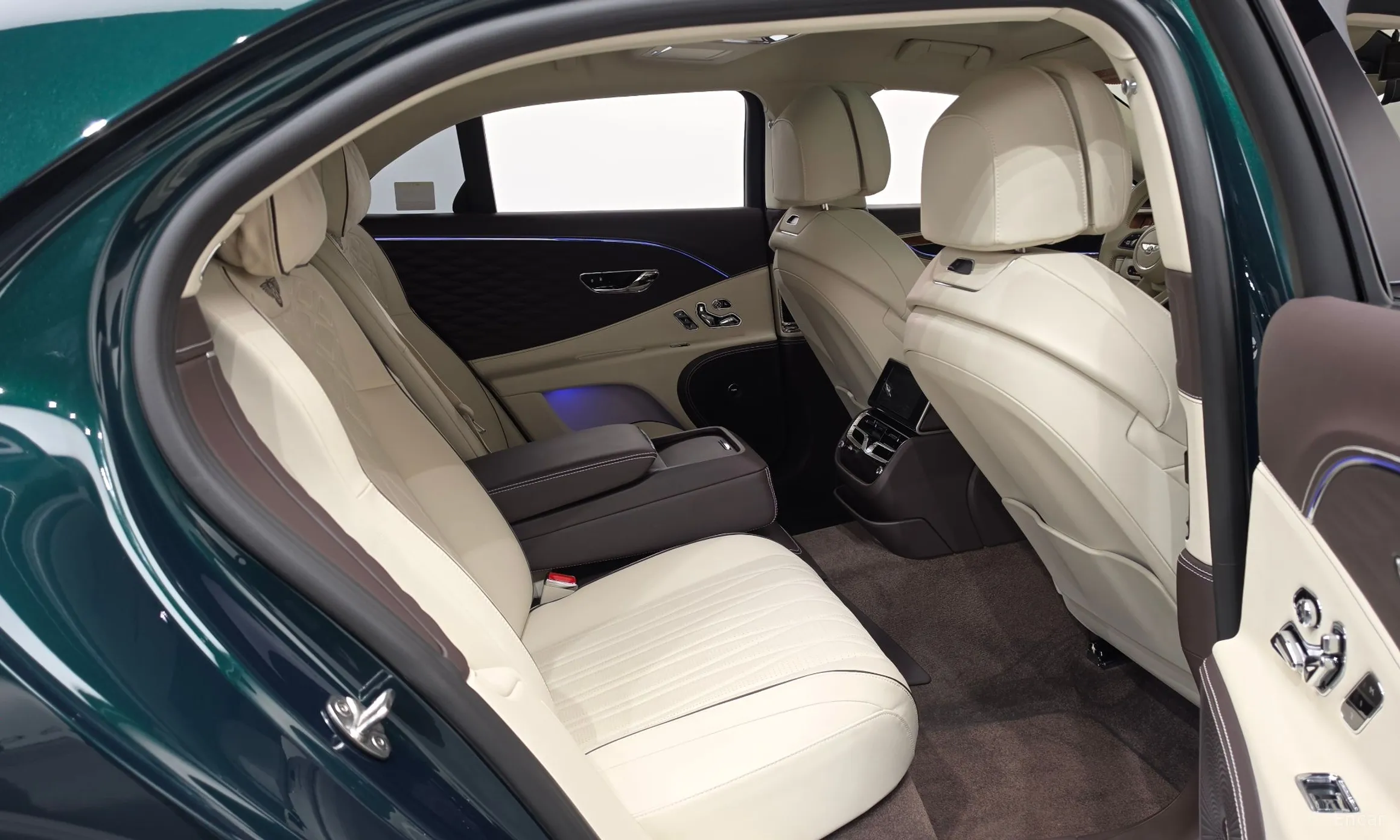 Bentley Flying Spur 3rd Generation превью 11