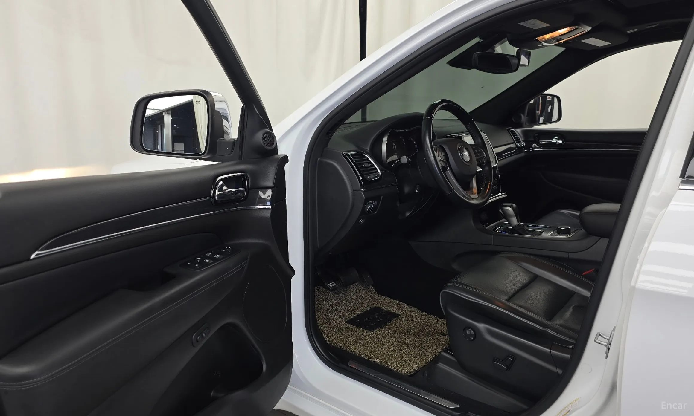 Jeep Grand Cherokee превью 10
