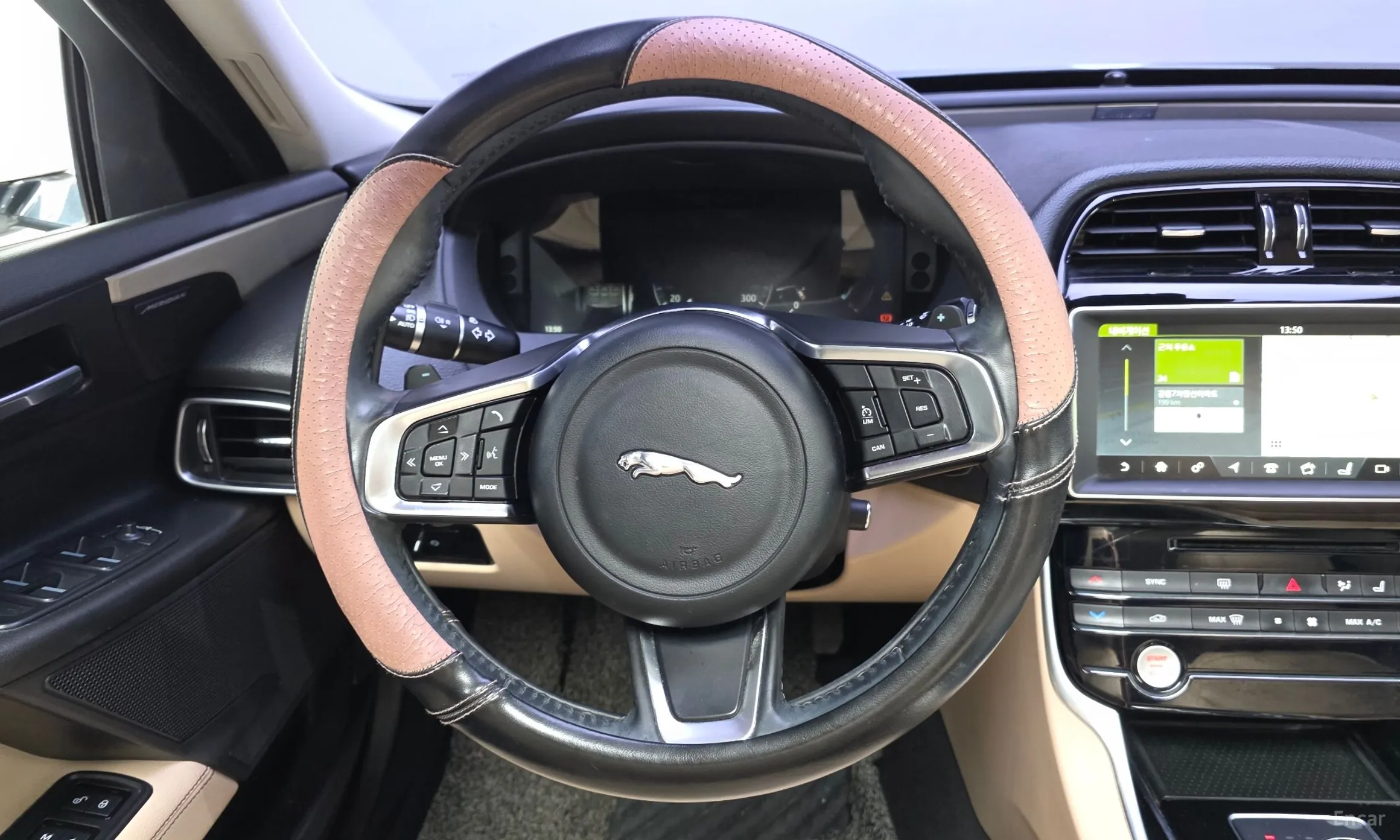 Jaguar XE превью 13
