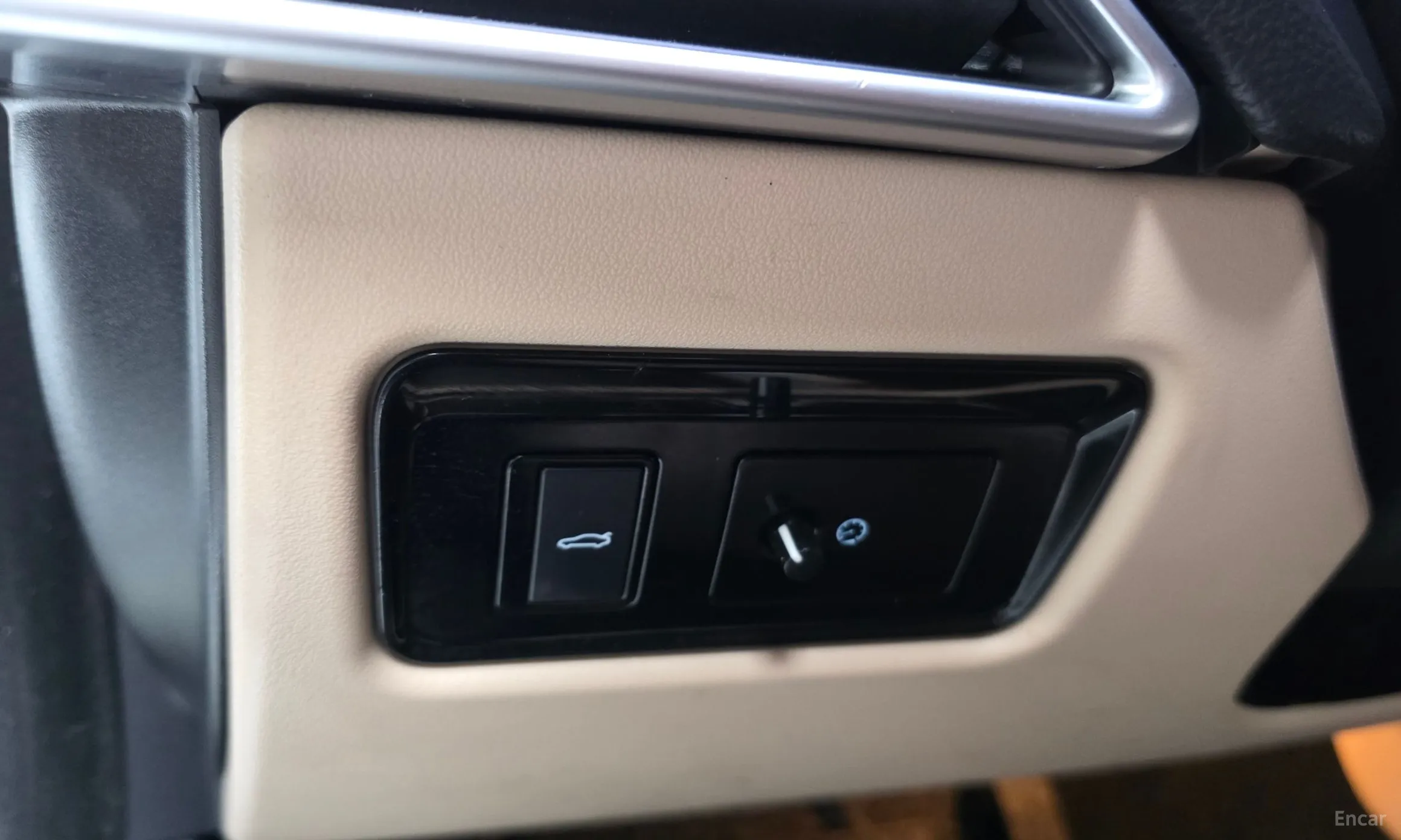 Jaguar XE превью 20
