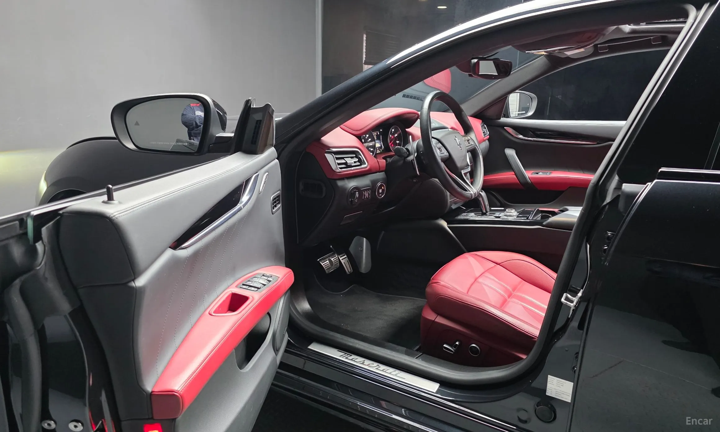 Maserati Ghibli превью 10