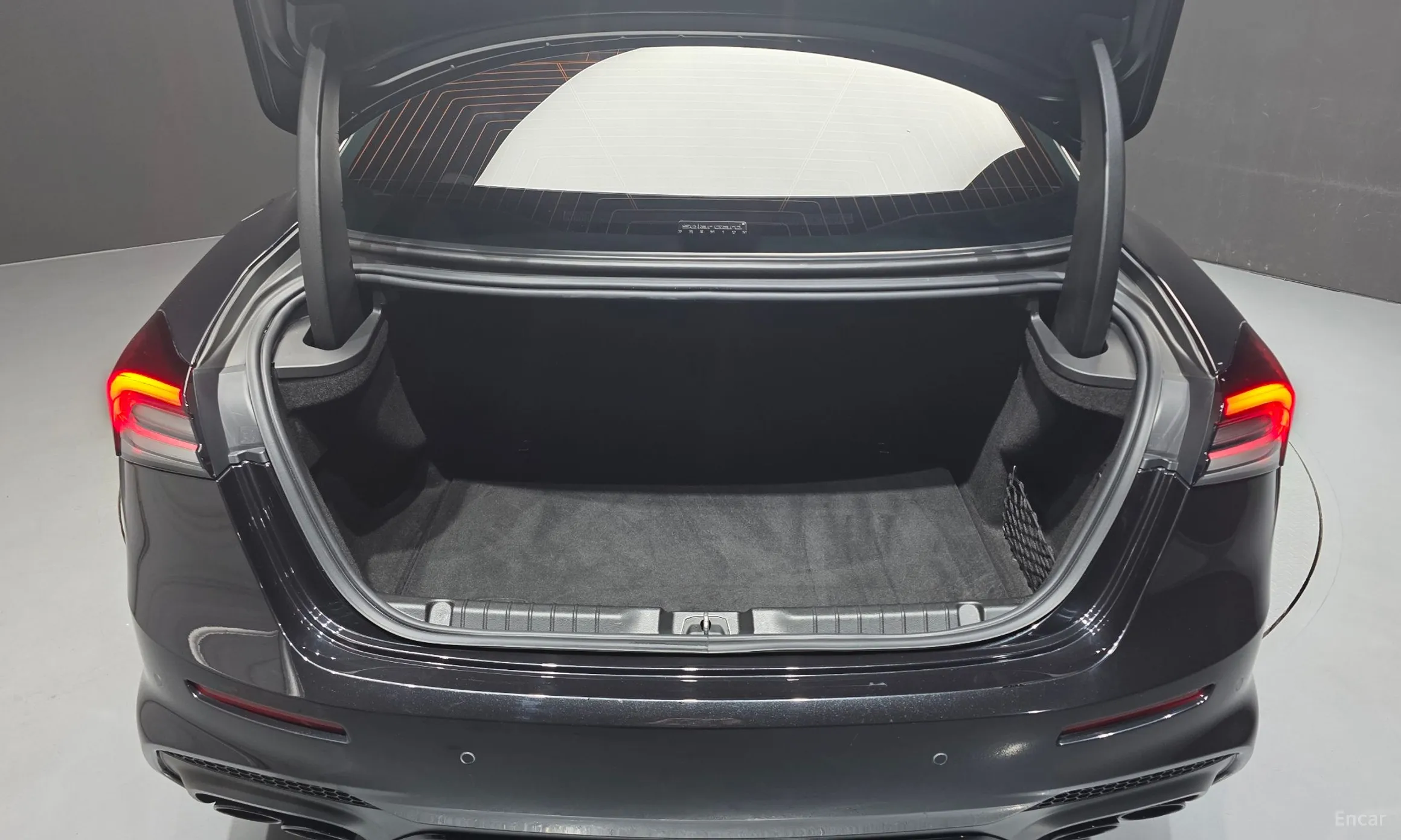 Maserati Ghibli превью 18