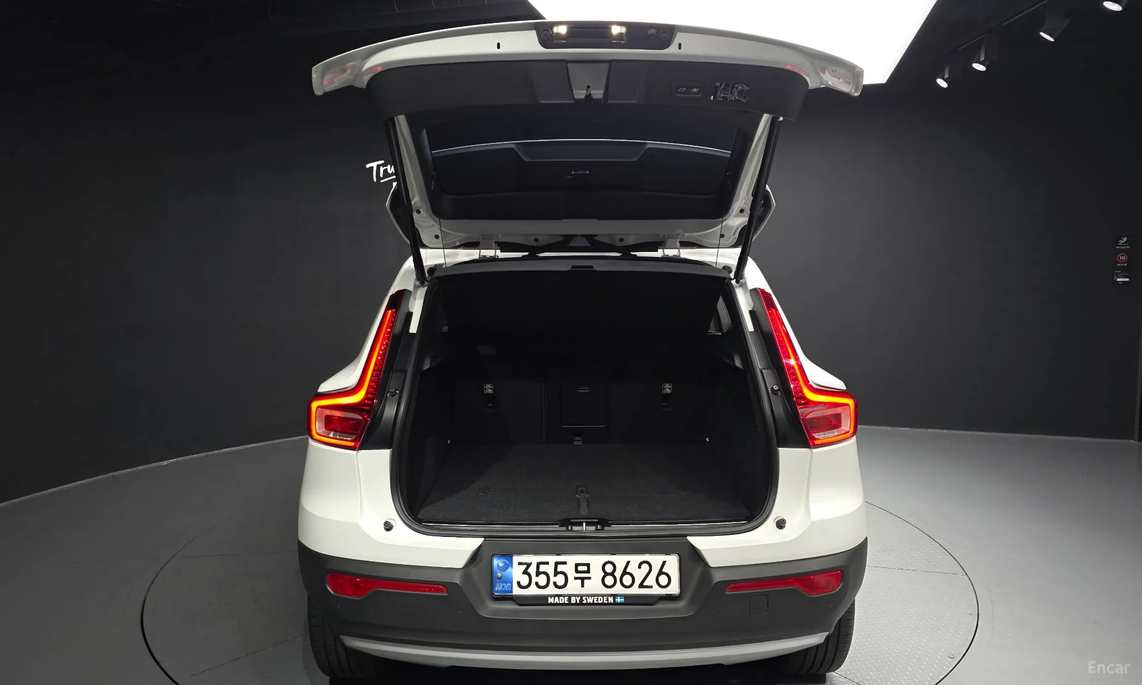 Volvo XC40 превью 20