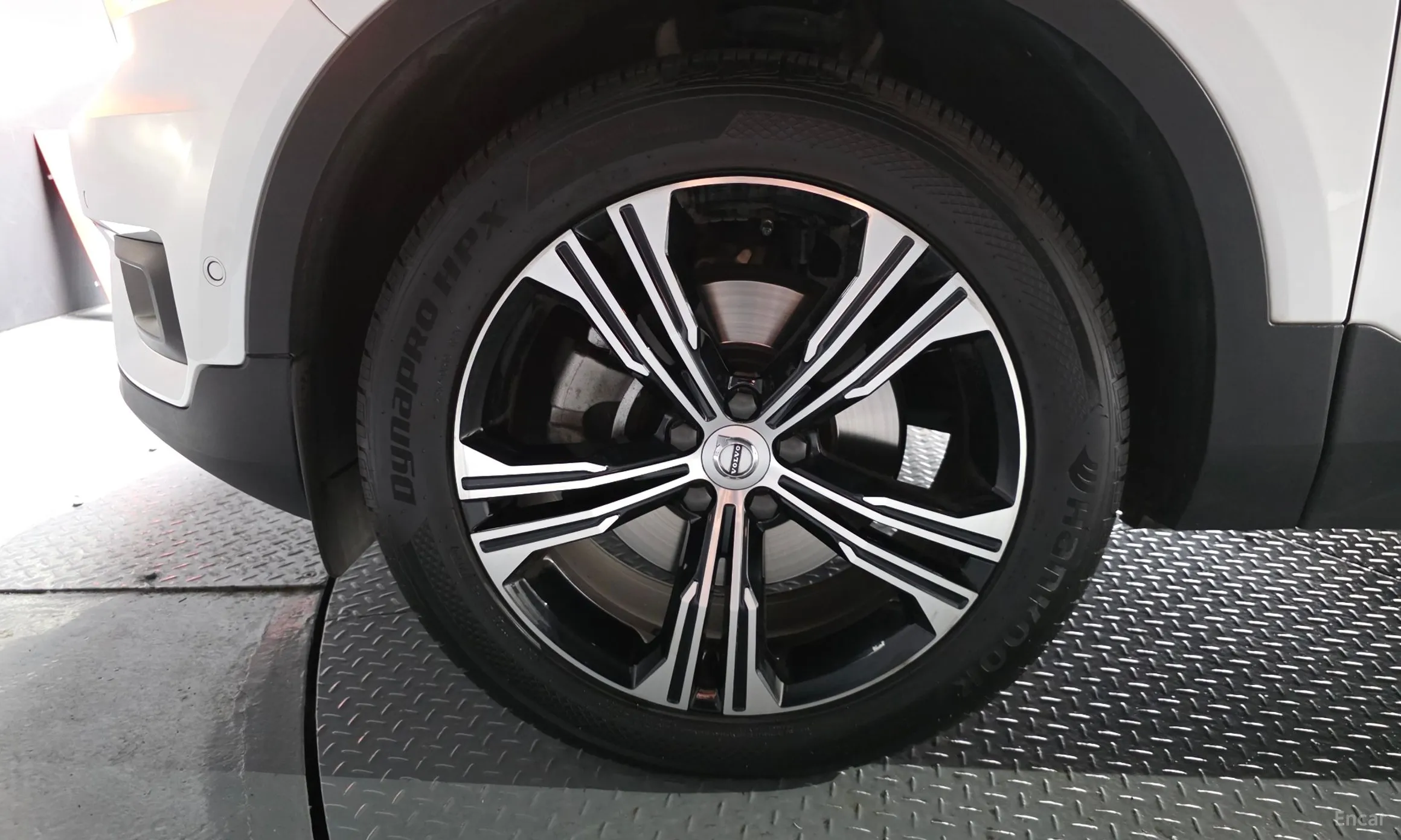 Volvo XC40 превью 5