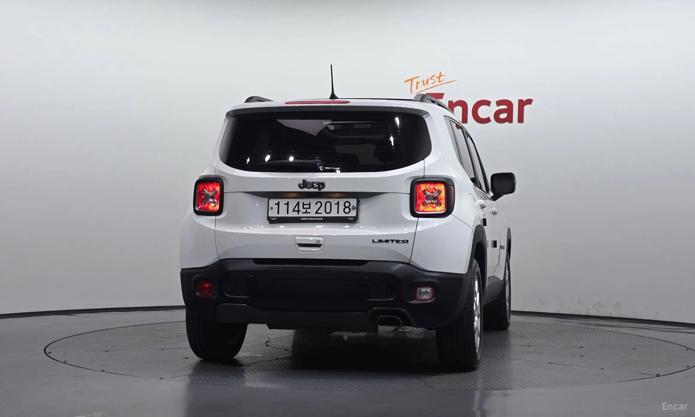 Jeep Renegade превью 4
