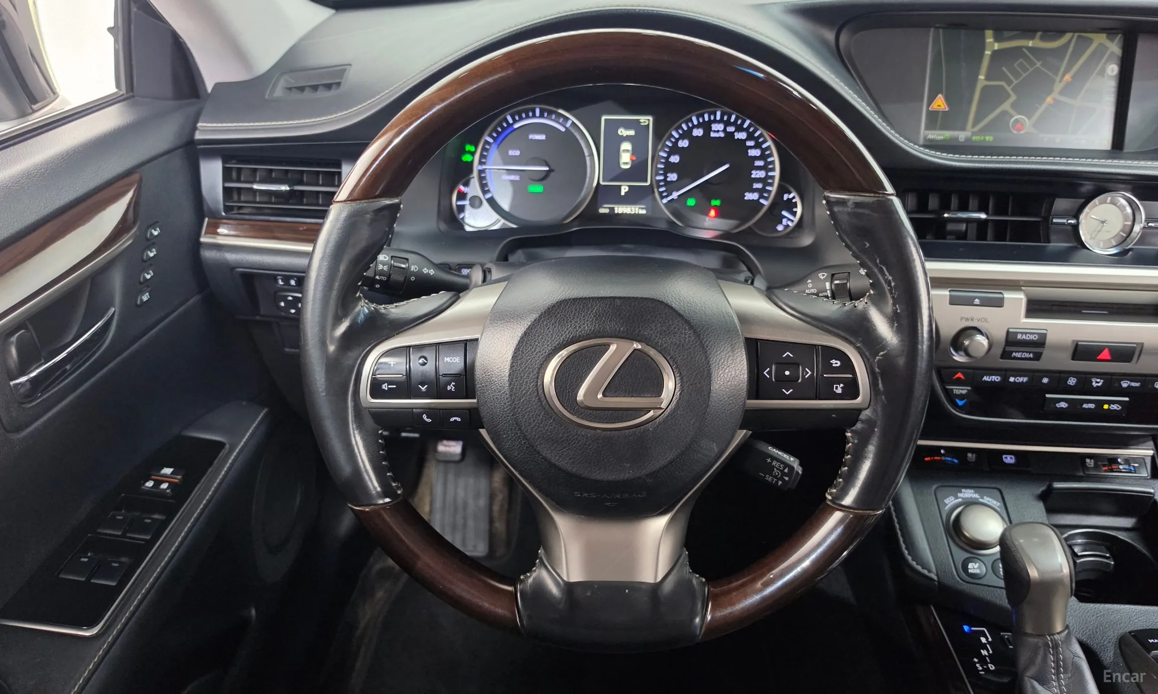 Lexus New ES300h превью 13