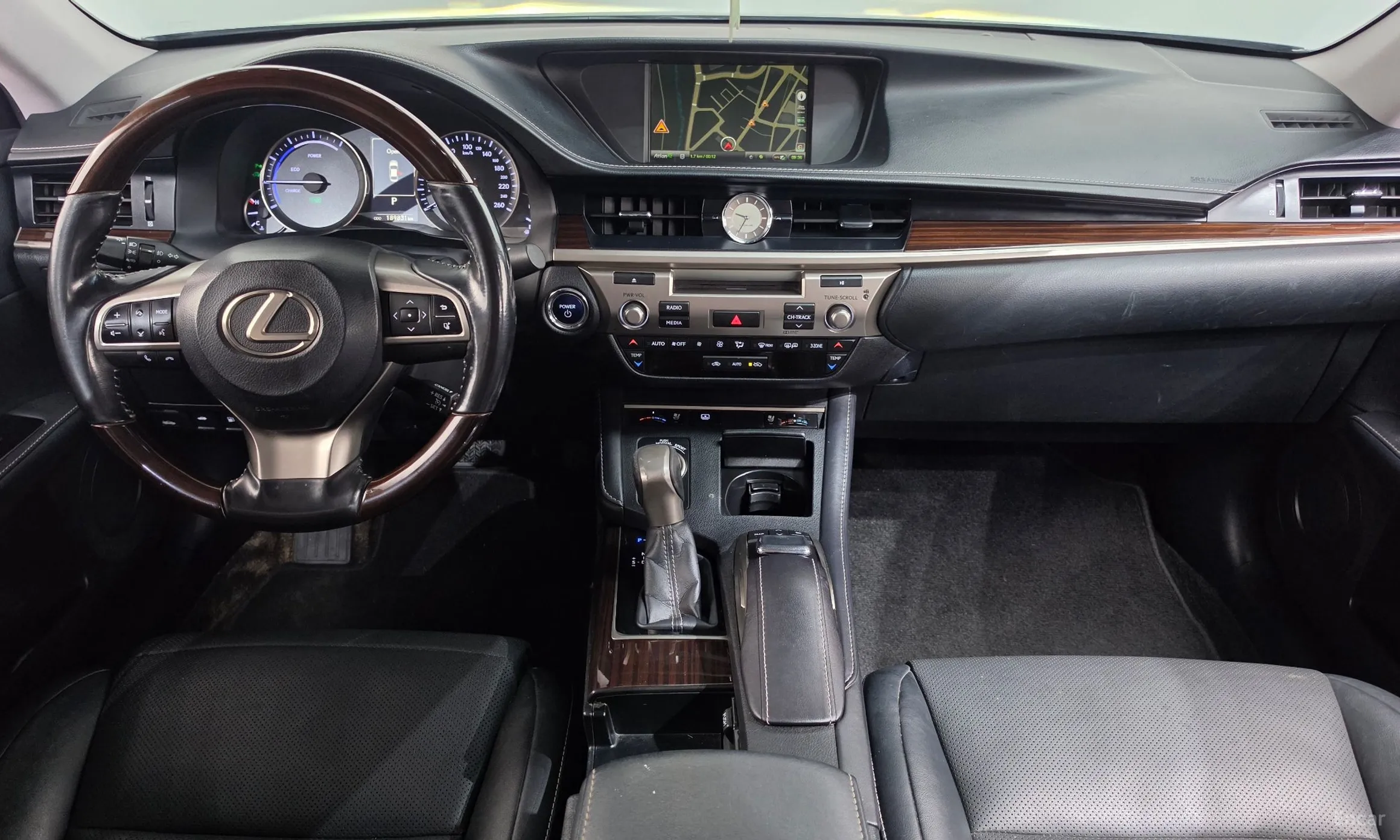 Lexus New ES300h превью 7
