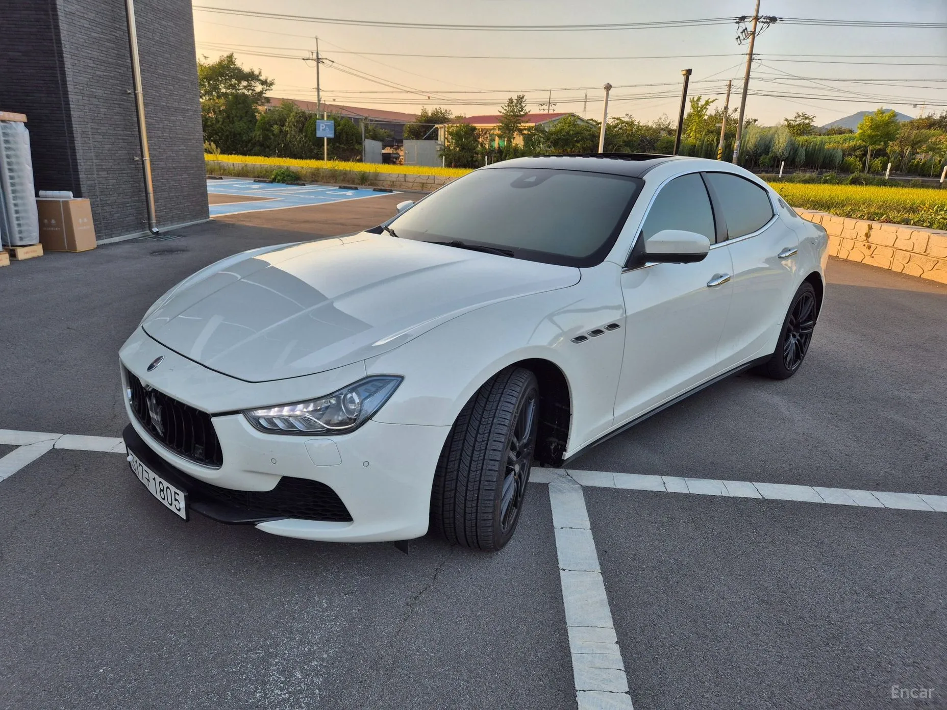 Maserati Ghibli превью 3