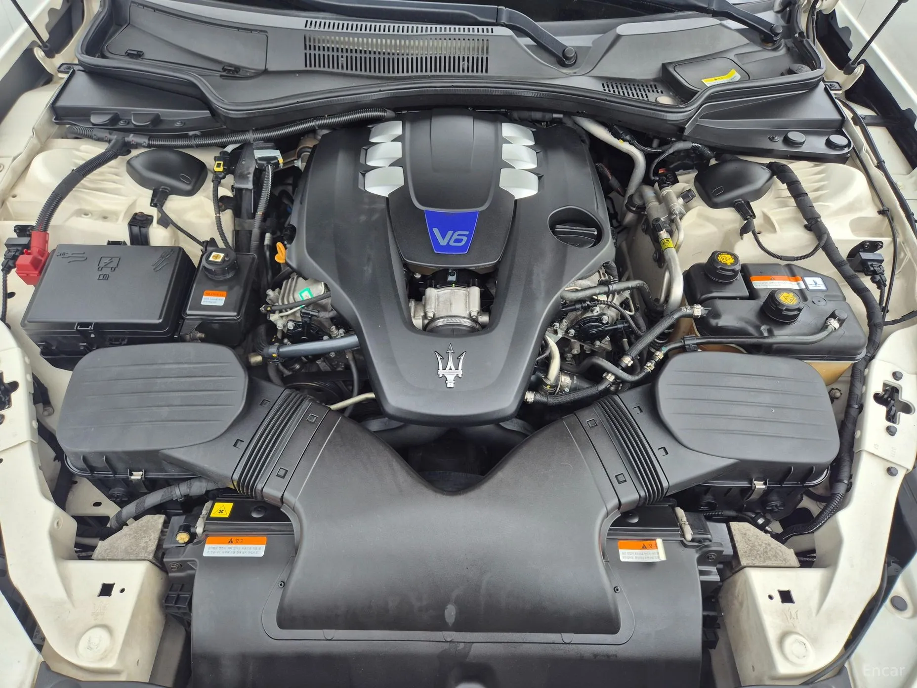 Maserati Ghibli превью 7