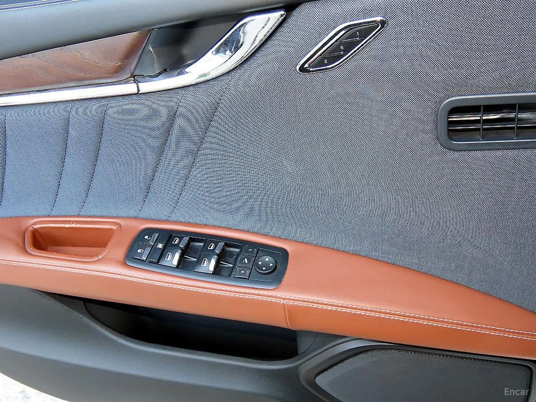 Maserati Quattroporte превью 11