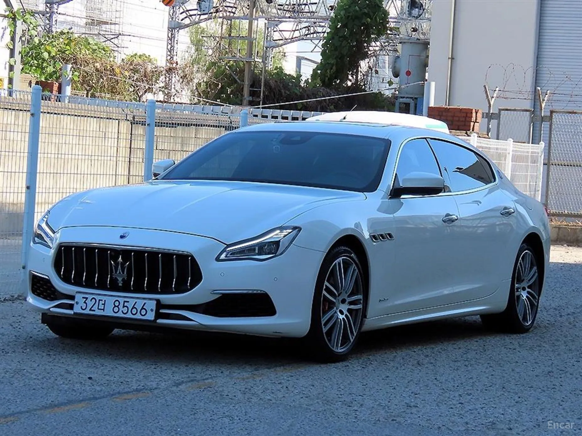 Maserati Quattroporte