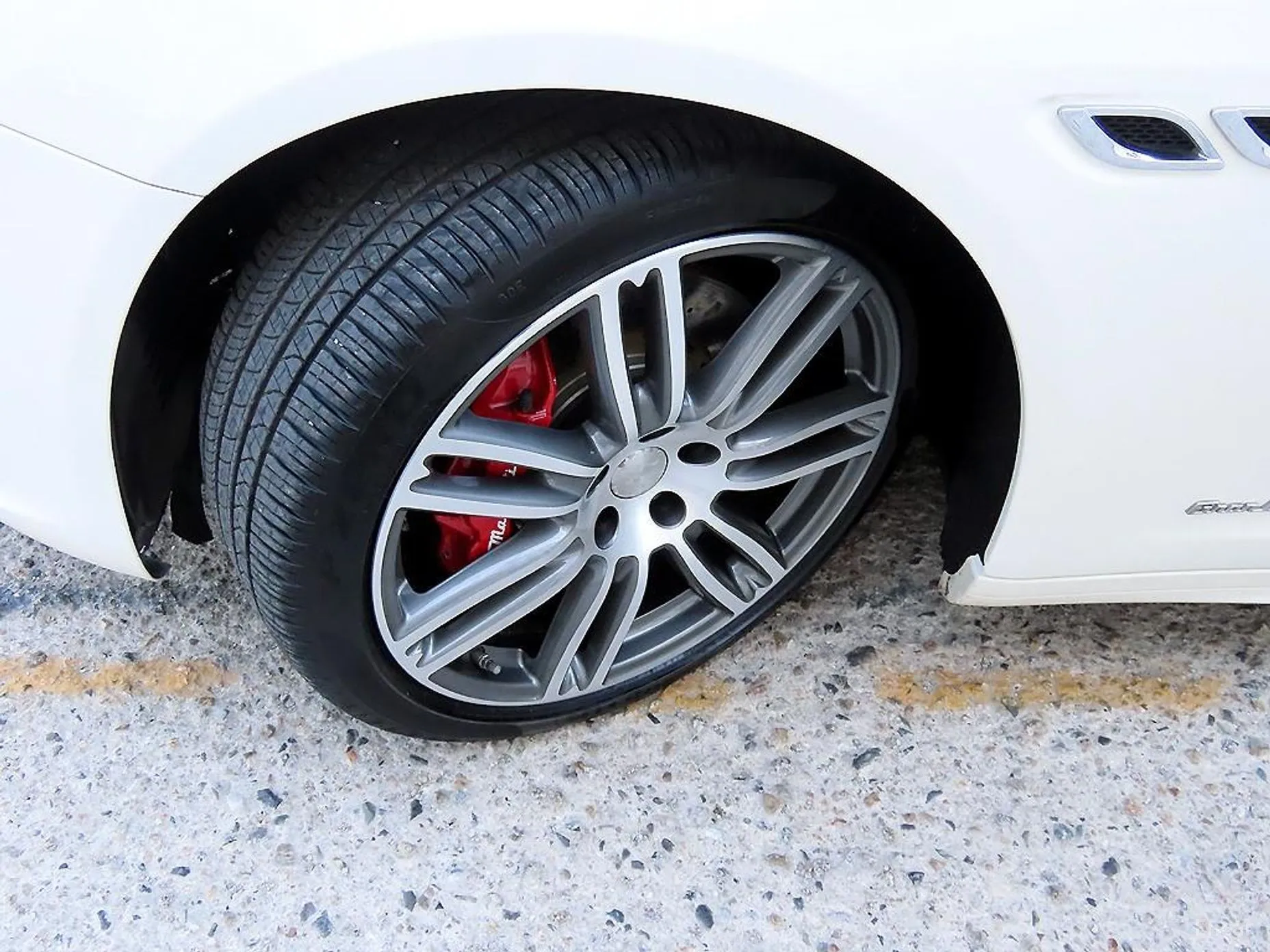 Maserati Quattroporte превью 20