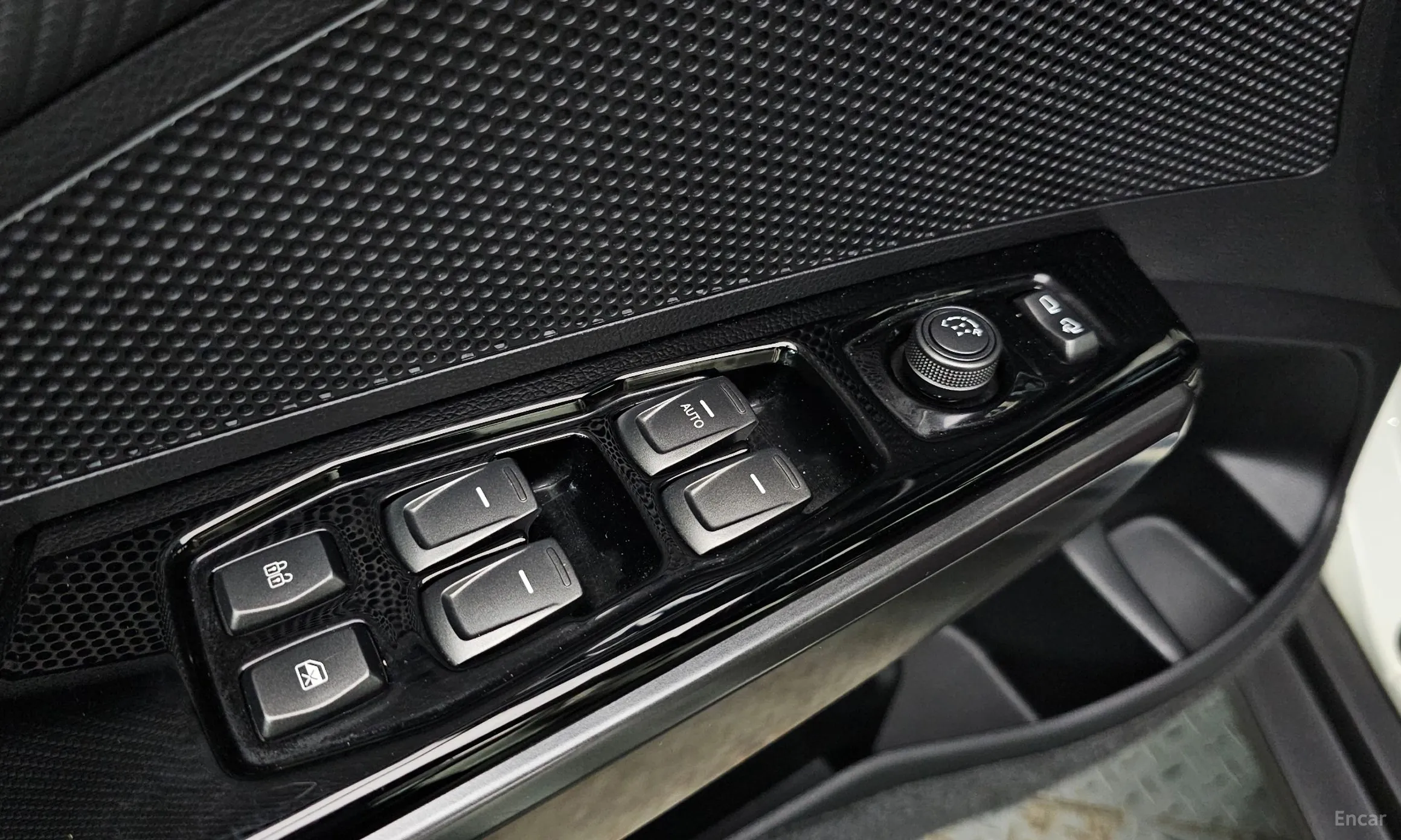 KG Mobility (SsangYong) Berry New Tivoli превью 16