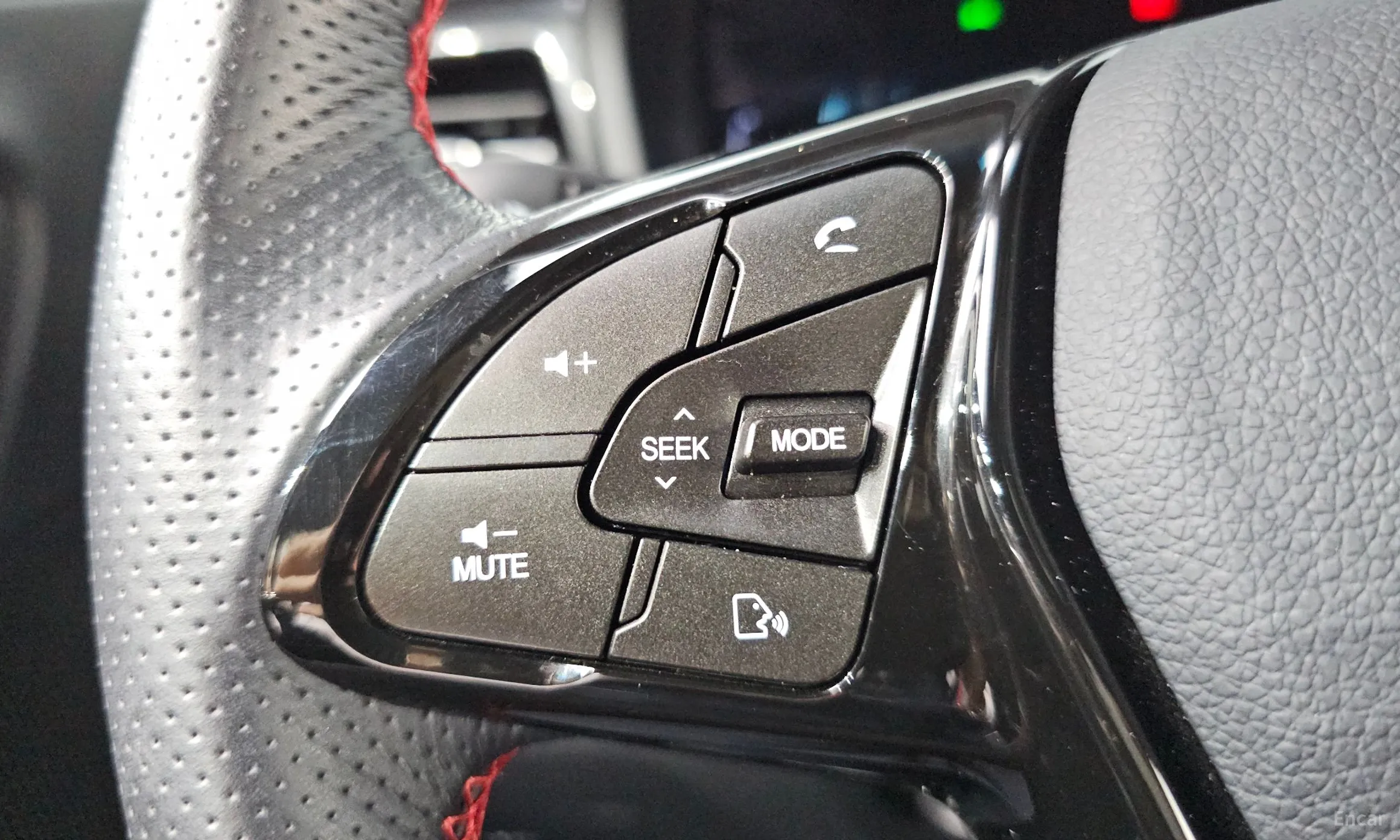 KG Mobility (SsangYong) Berry New Tivoli превью 18