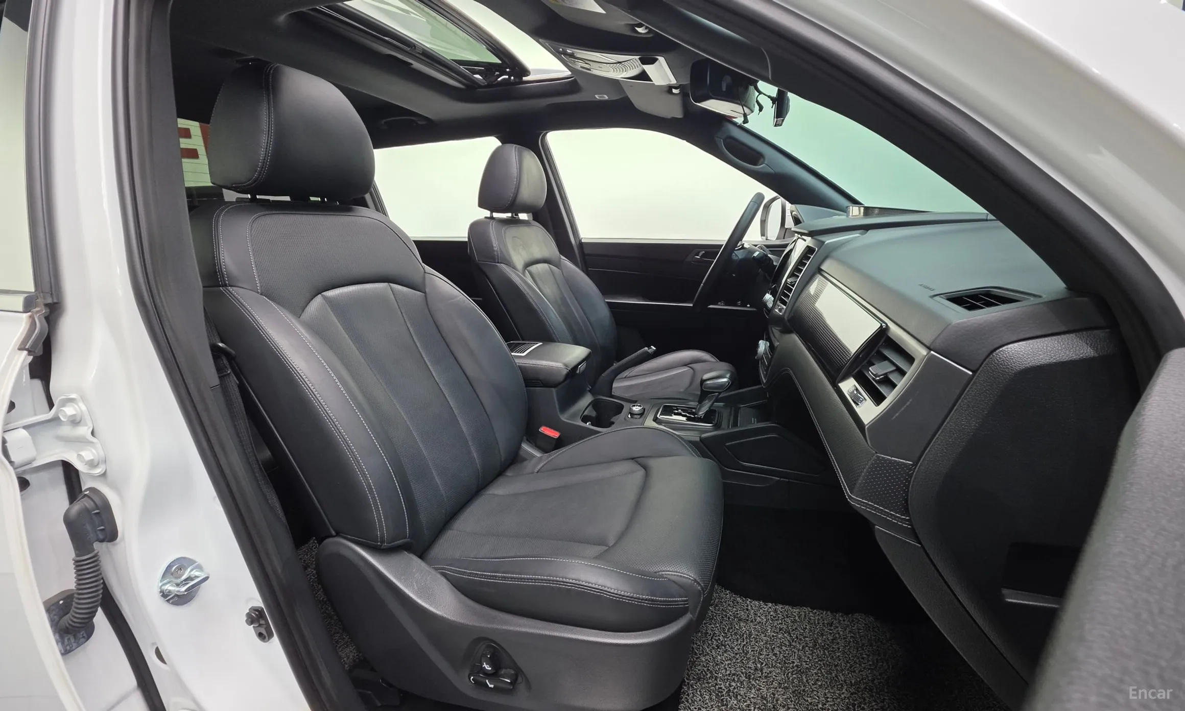 KG Mobility (SsangYong) Rexton Sports Khan превью 10