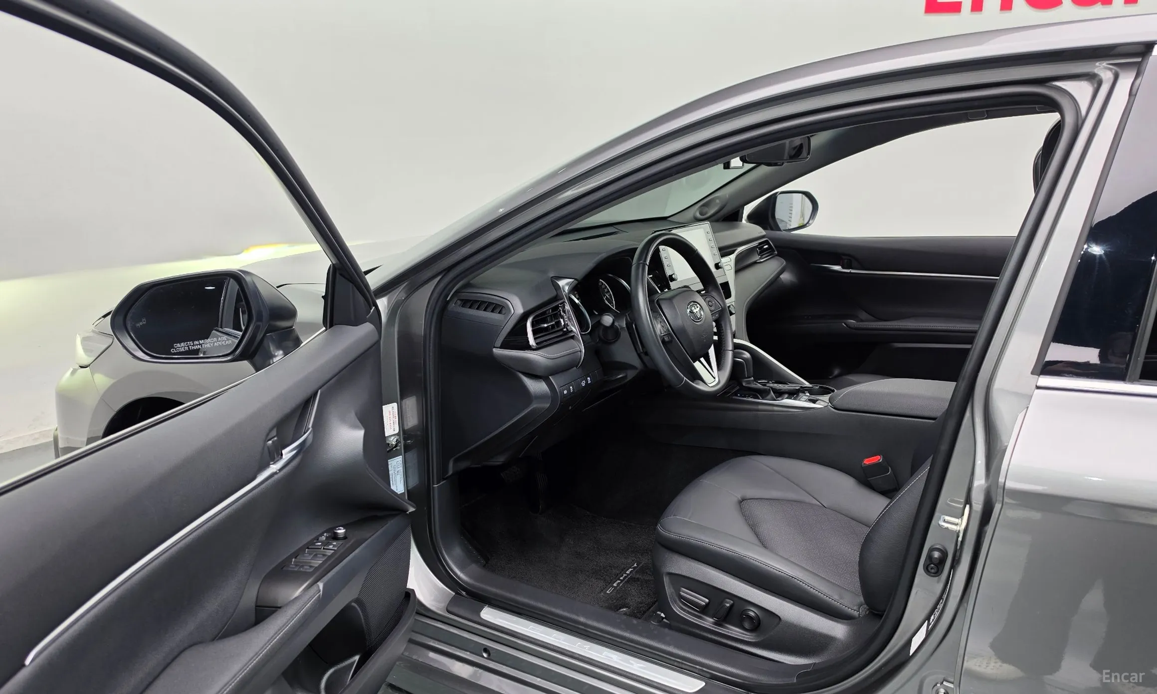 Toyota Camry (XV70) превью 10