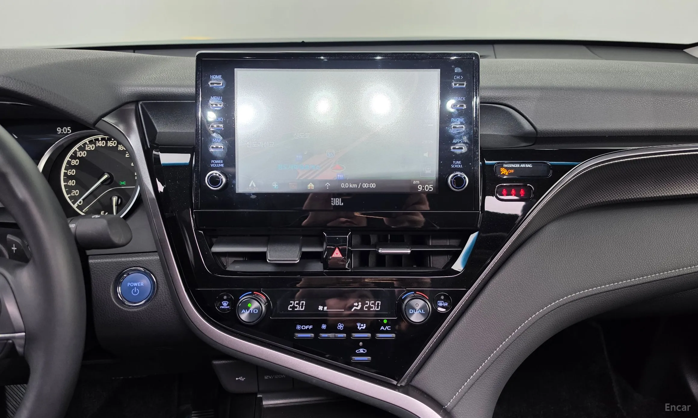 Toyota Camry (XV70) превью 12
