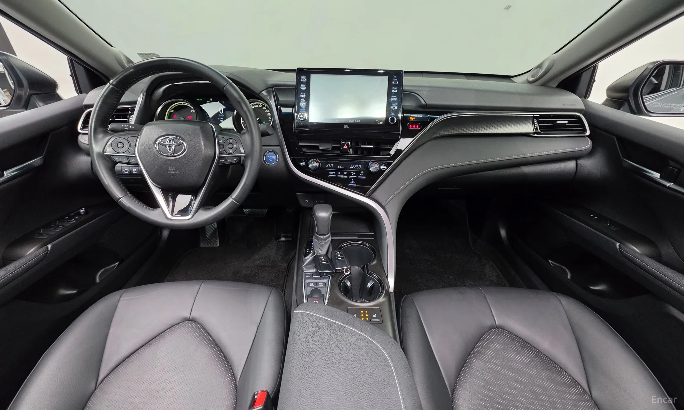Toyota Camry (XV70) превью 7
