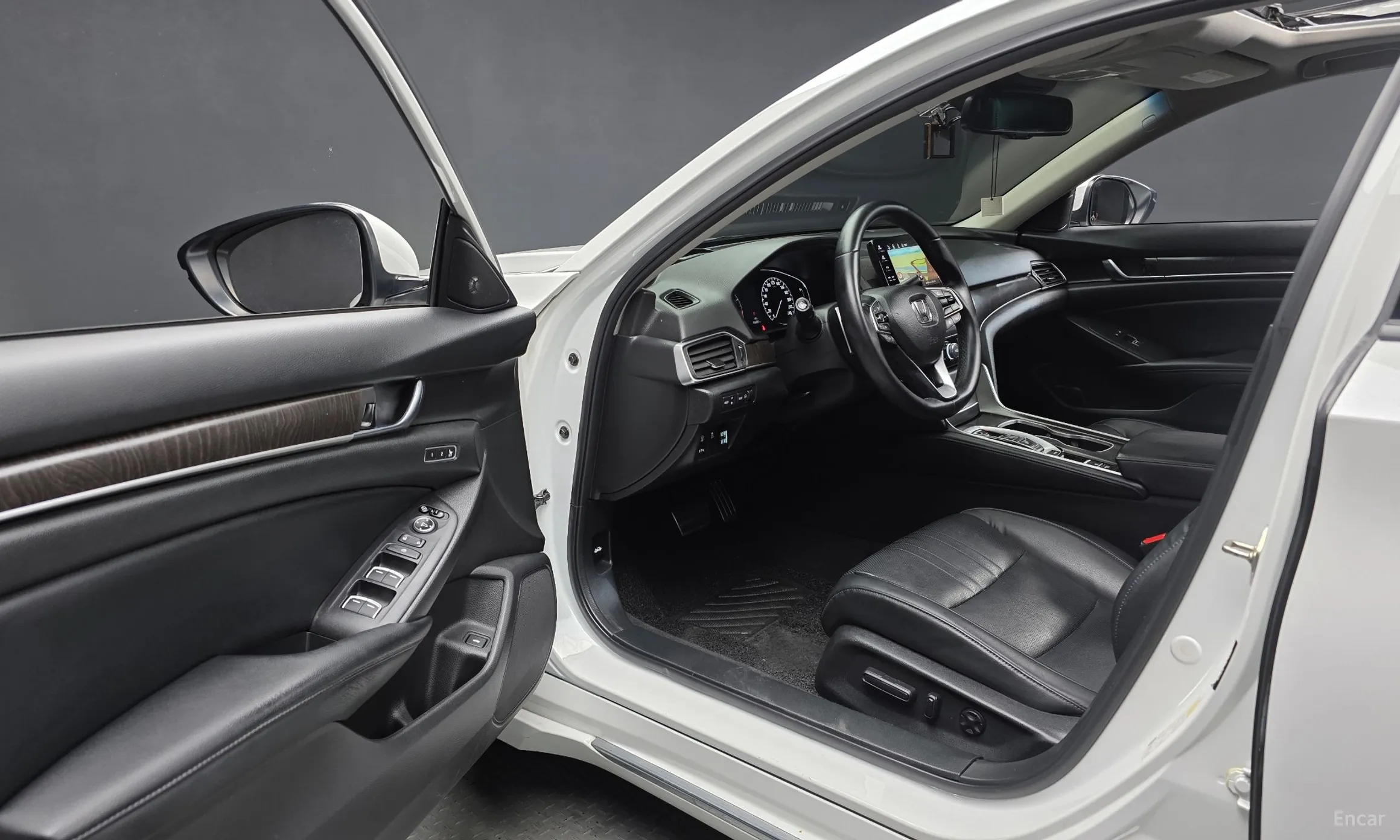 Honda Accord 10th Generation превью 10