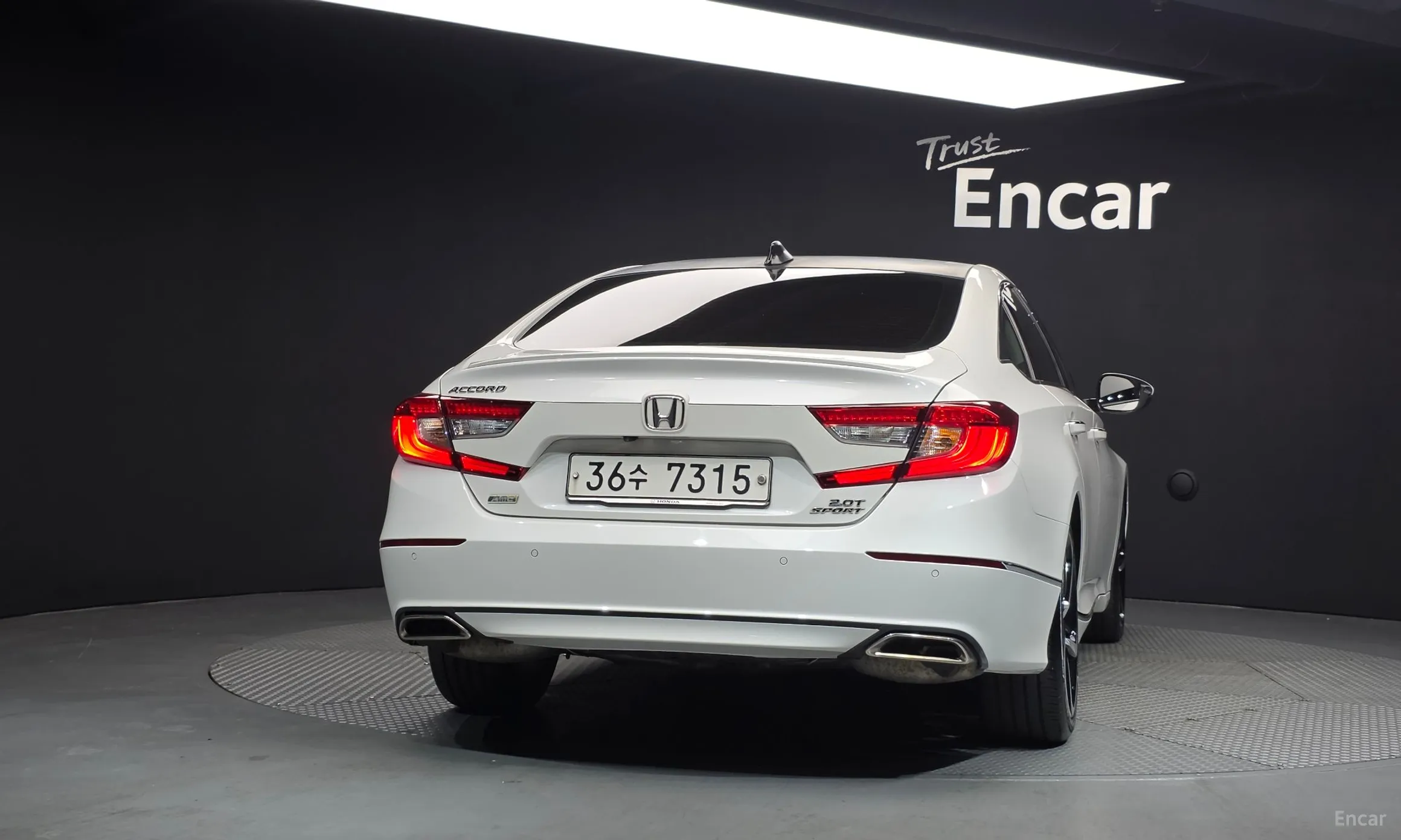 Honda Accord 10th Generation превью 4